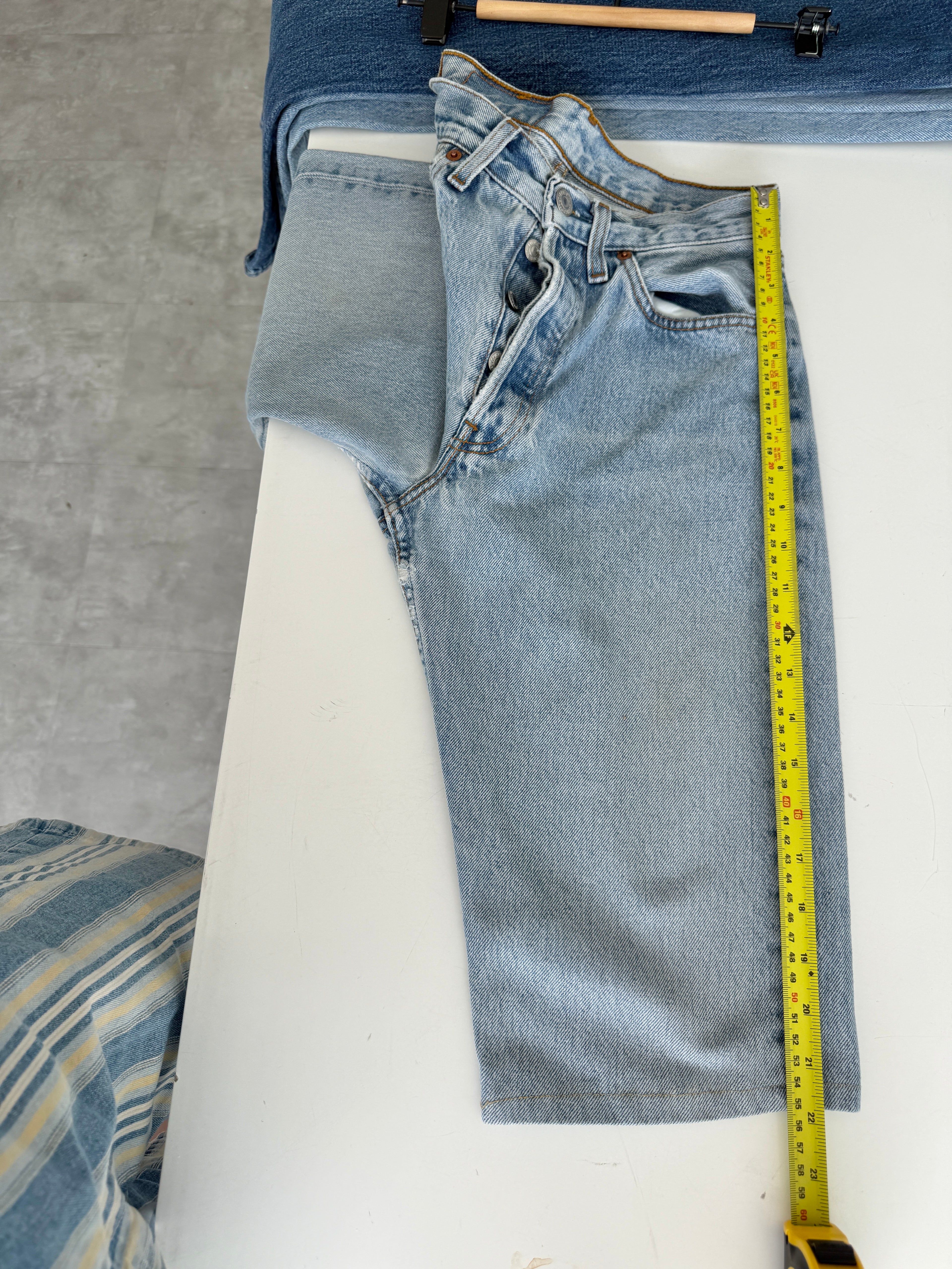 Soft shorts W25 L13 vintage Levis 501 24/25” measured waist light faded blue 501s amazing fade 90s denim