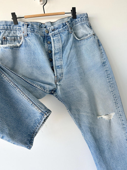 Levis 501 vintage w36 L29 Levi’s 80s faded straight leg jeans made in USA 501 vintage 501 35”/36” waist decuk