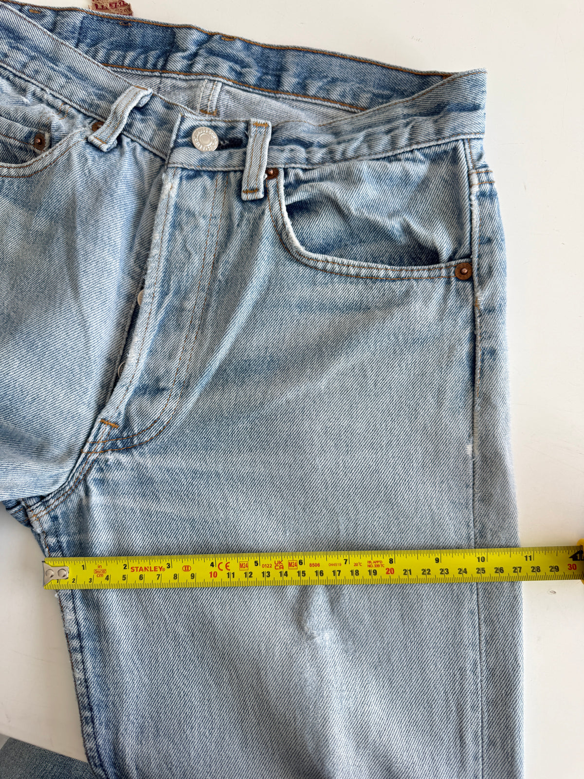W27 L28 vintage Levis 501 light faded blue 26/27” measured waist 501s early 90s USA