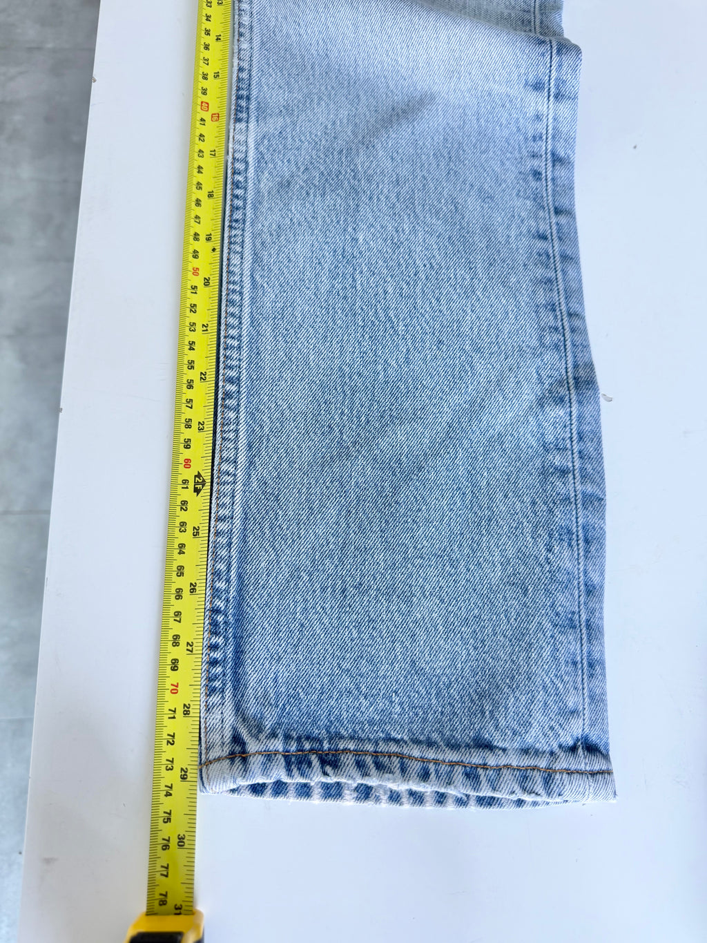 W25 L29 vintage Levis 501 light blue faded 24/25” measured waist 90s levis 501s