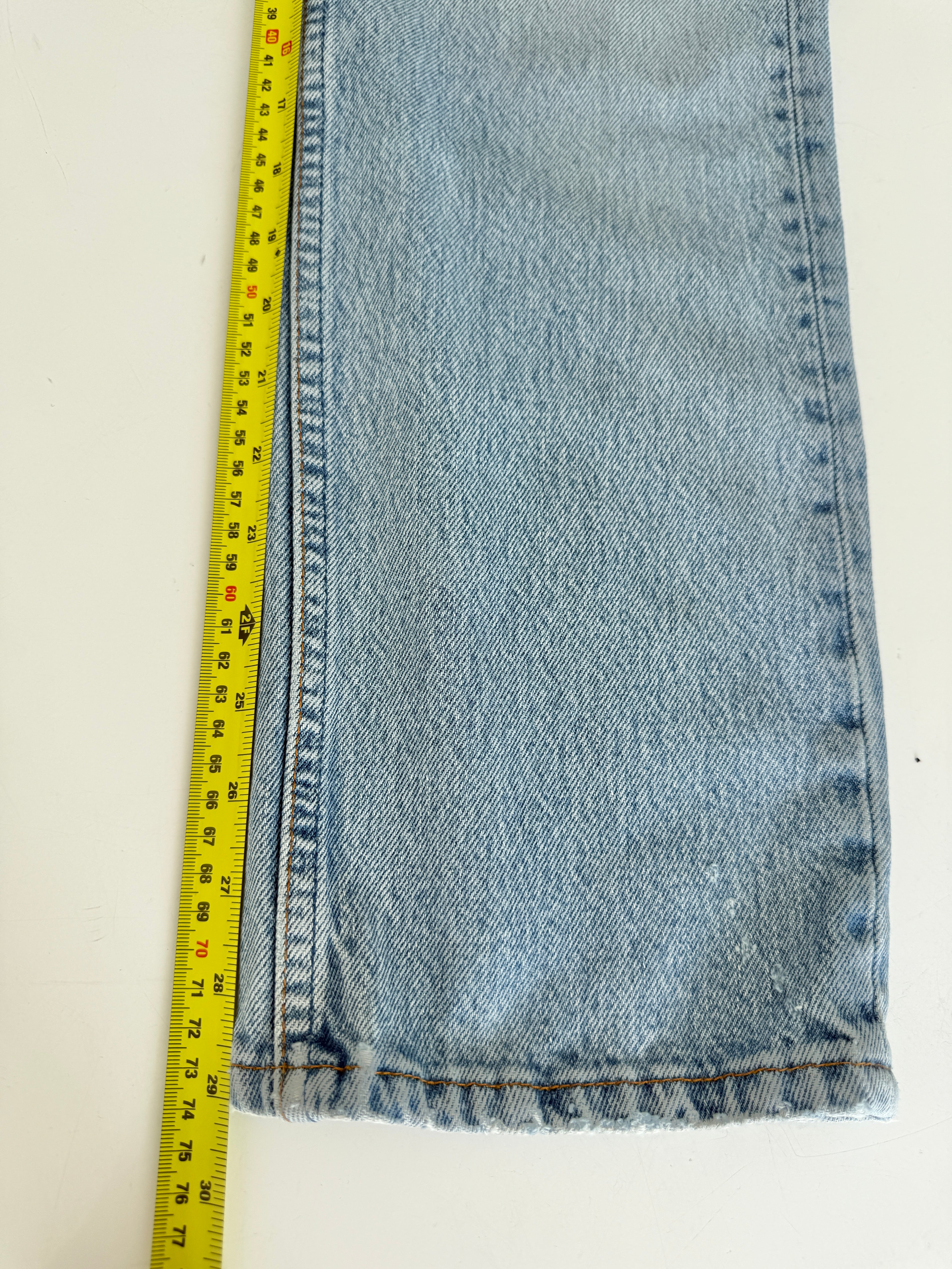 Soft W25 L29 vintage Levis 501 24/25” measured waist light blue 501s made in 90s USA