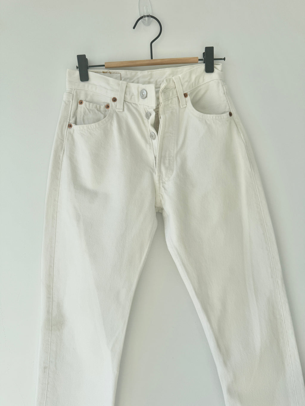 W24 L28 vintage Levis 501 23/24” measured waist white 501s 90s denim
