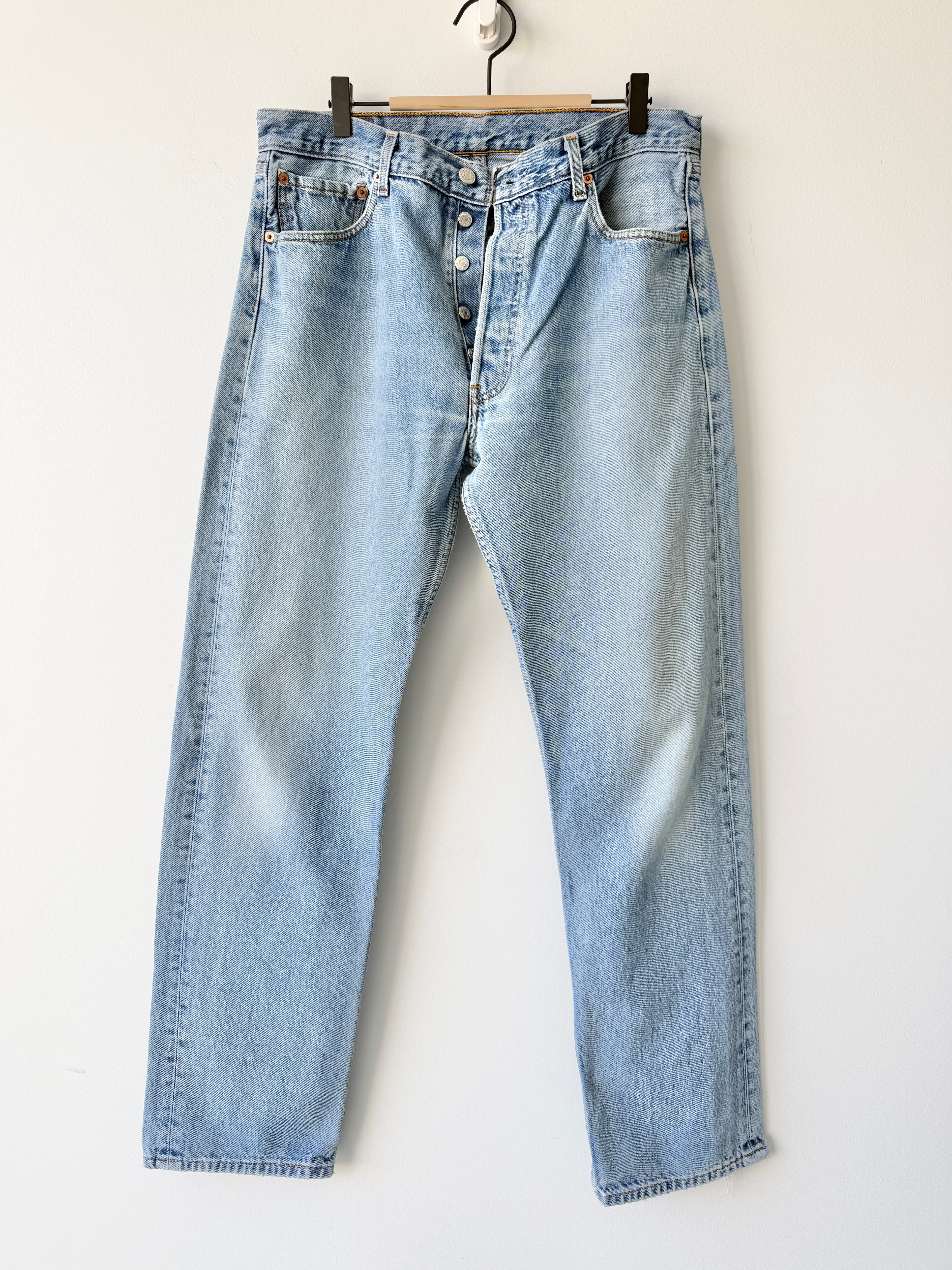 W32 L31 vintage Levis 501 31-32”” measured light blue Y2K 501s