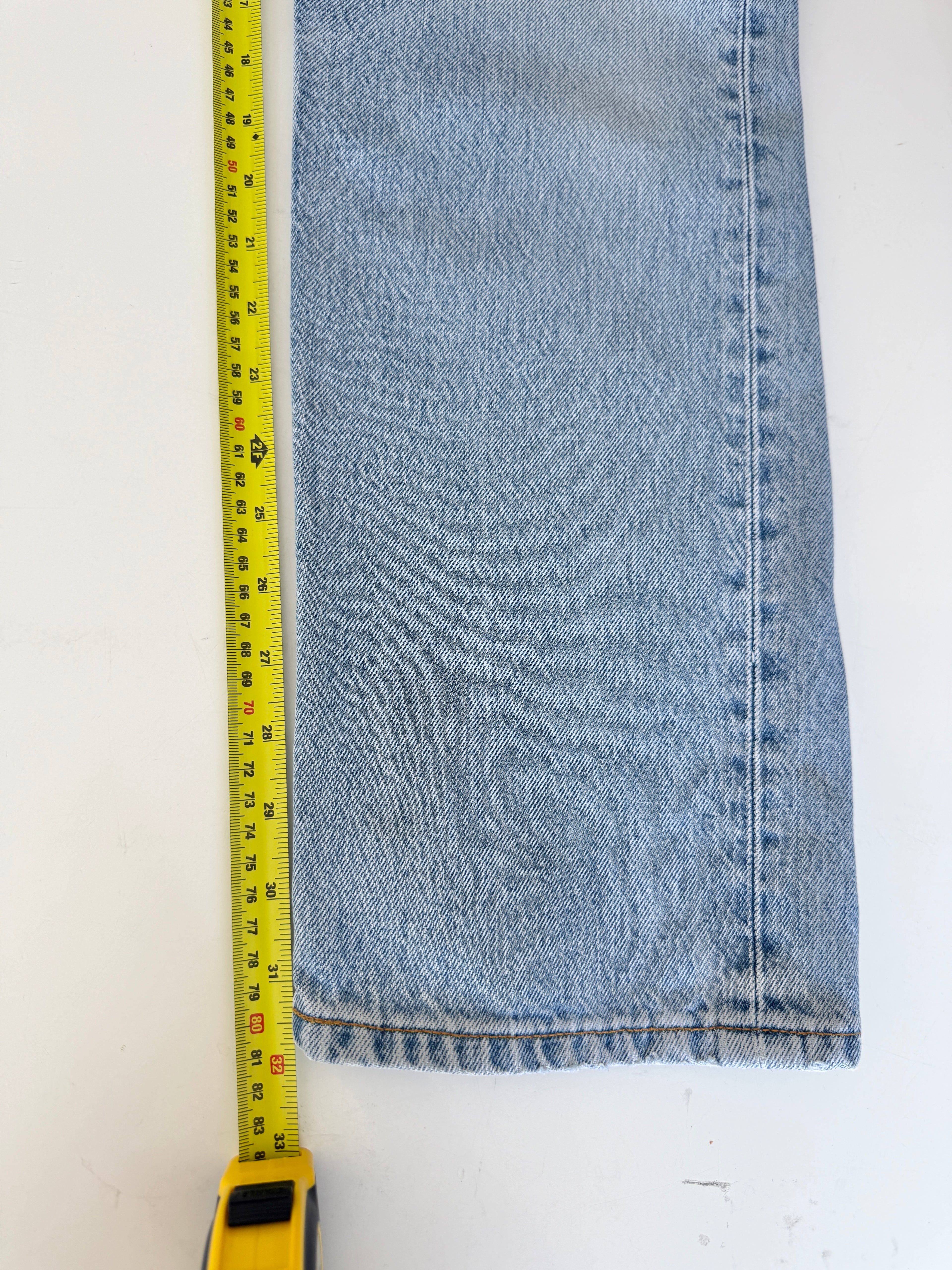 W29 L32 vintage Levis 501 28/29” light blue Levi’s 501s 90s