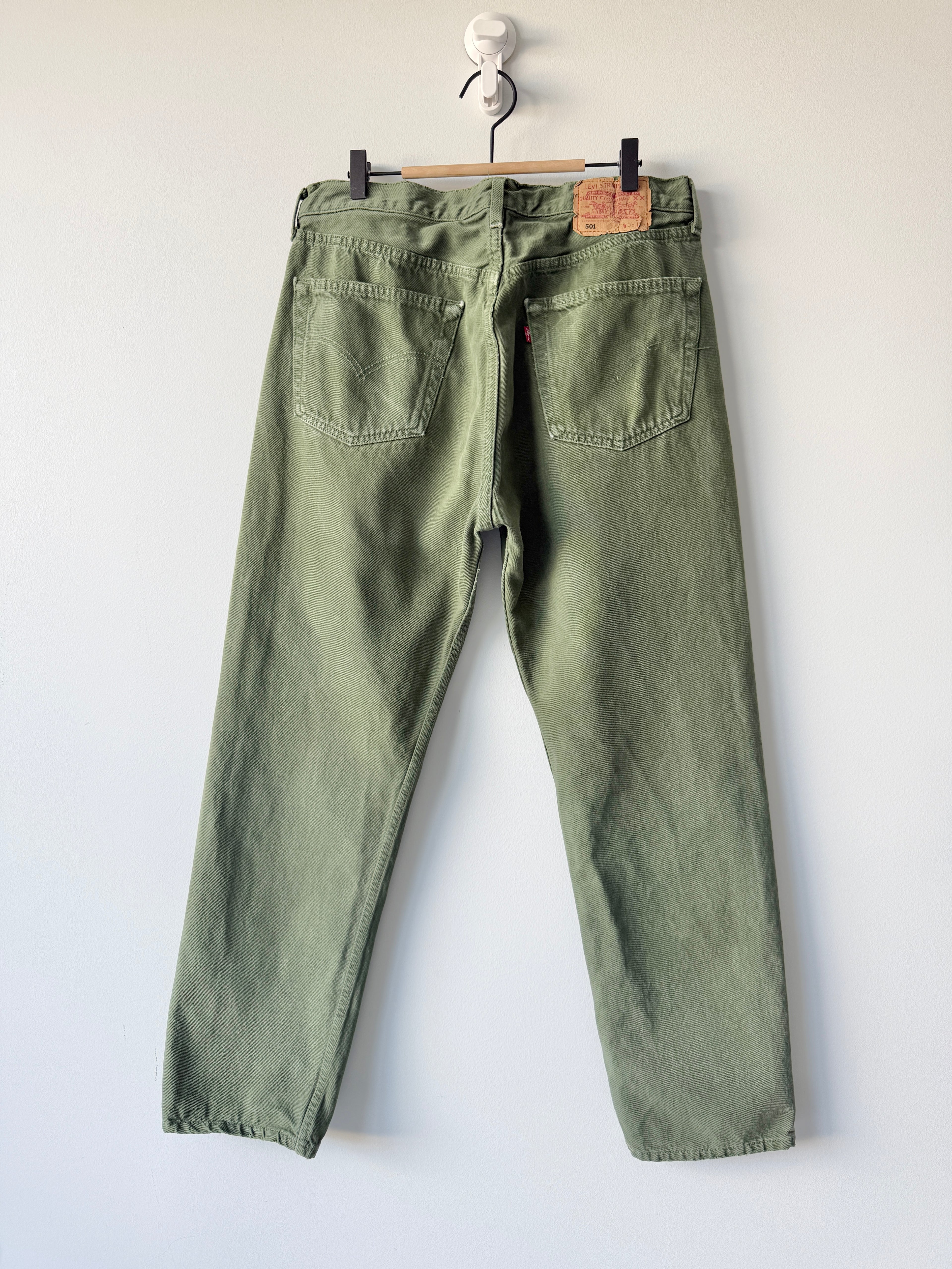 W35 L31 vintage Levis 501 34-35” measured dark green denim 90s USA 501s