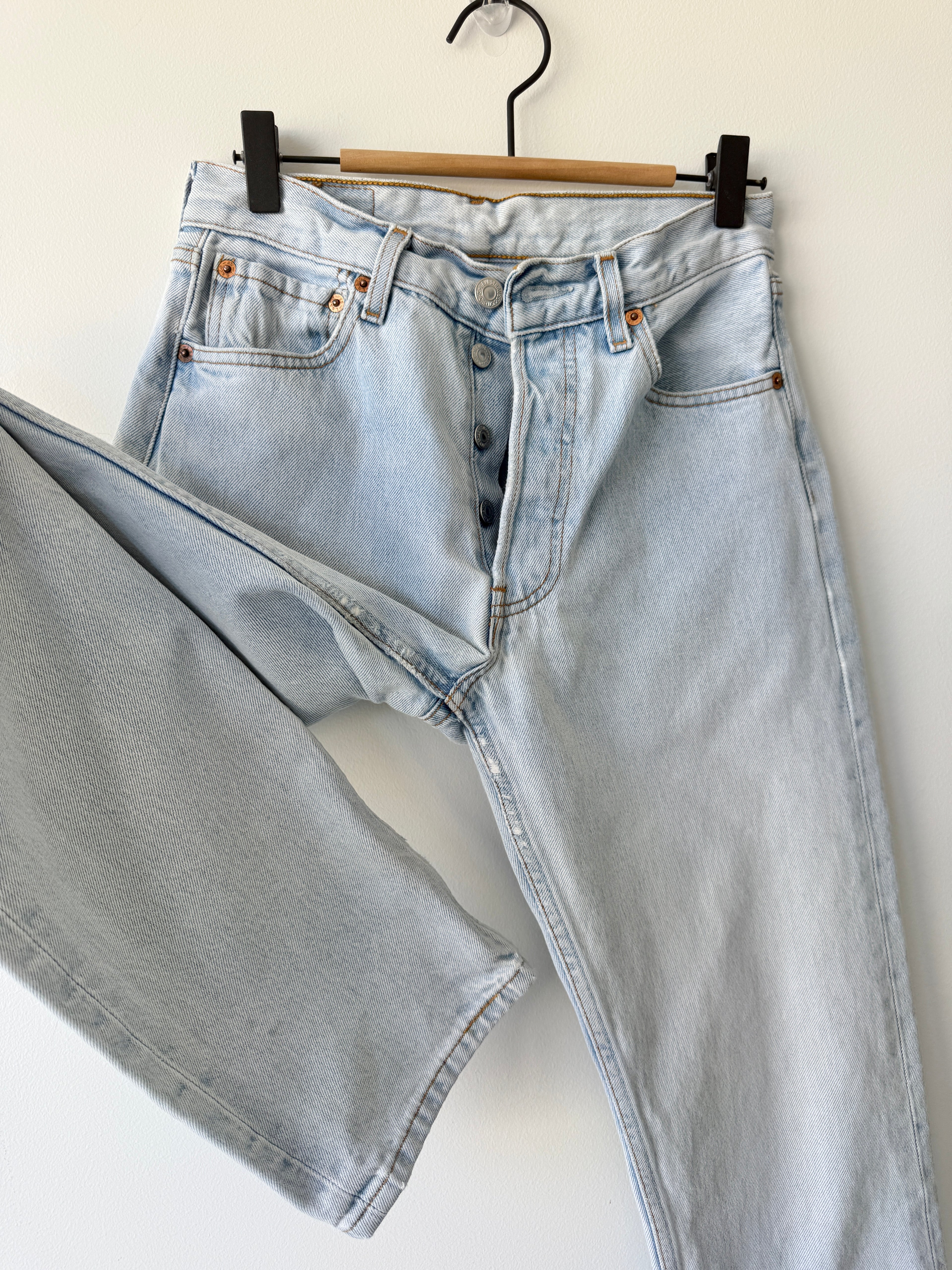 Vintage Levi’s 501 w26 L33 1998