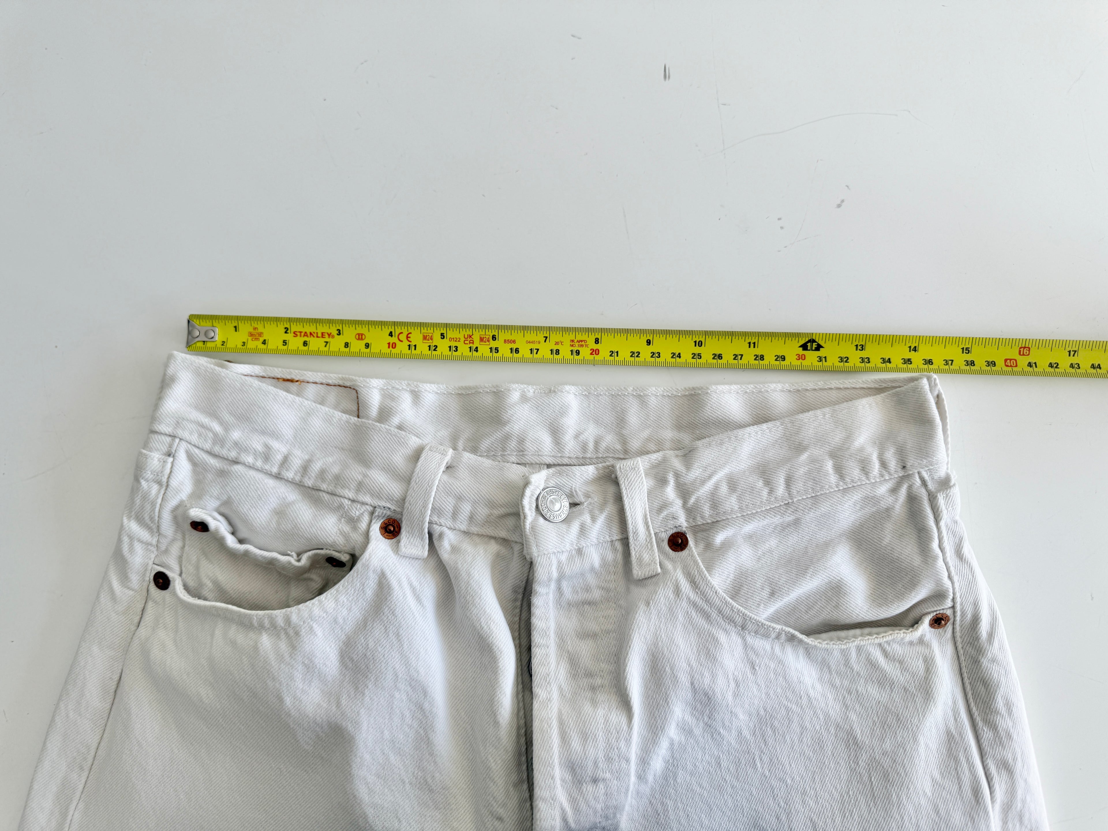 W29 L27 vintage Levis 501 28-29” measured unique white denim 90’s 501s