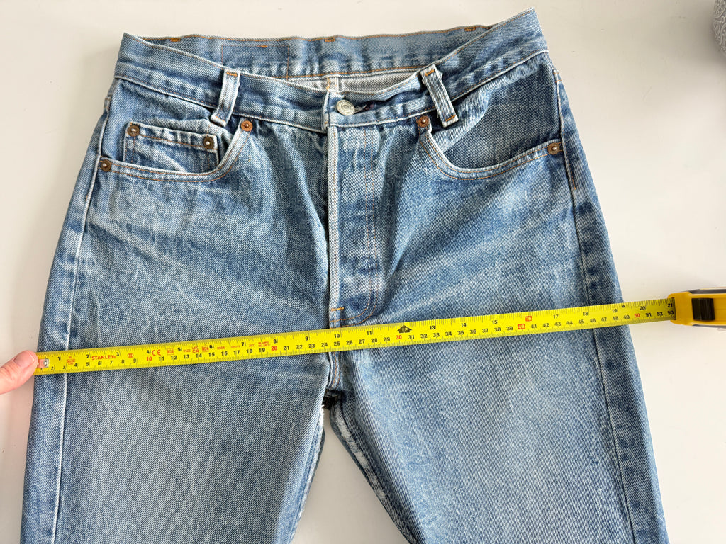 W28 L26 vintage Levis 701 27/28” dark faded blue Levi’s 701s 80s