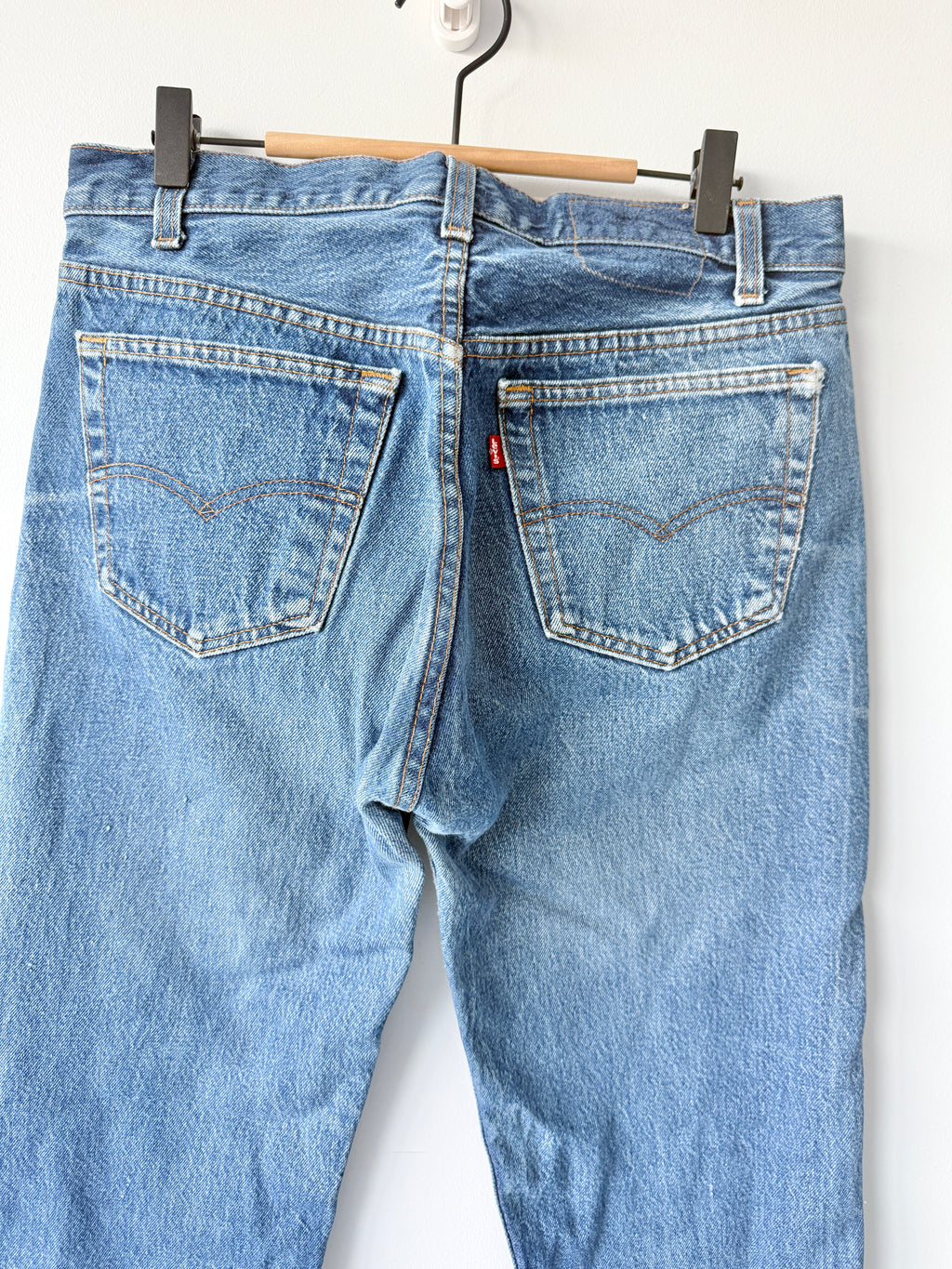 W30 L27 vintage Levis 501 29-30” measured dark raw blue faded made in USA 80s