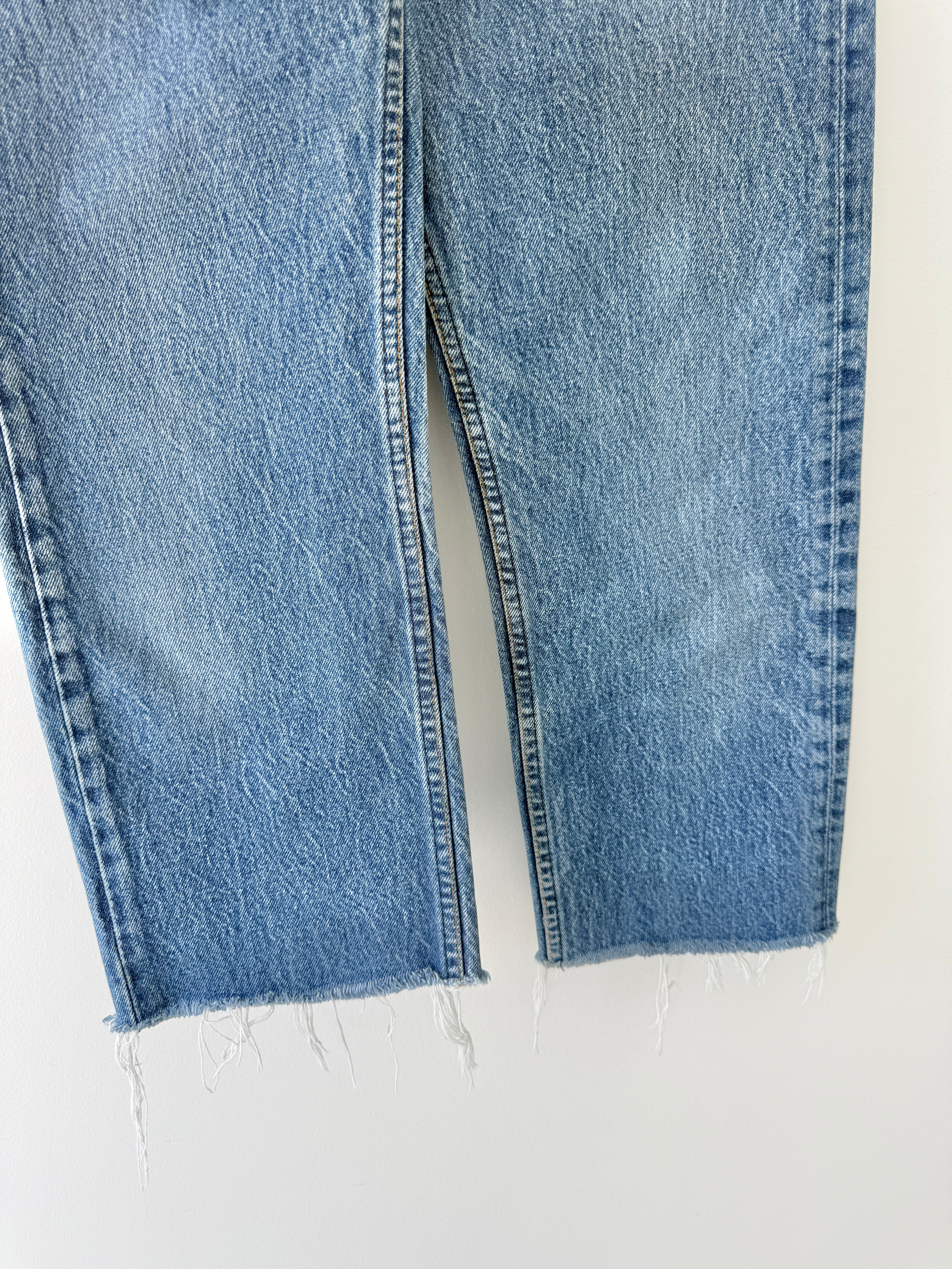 W26 L24 vintage Levis 501 25/26” dark blue faded Levi’s 501s USA 80s