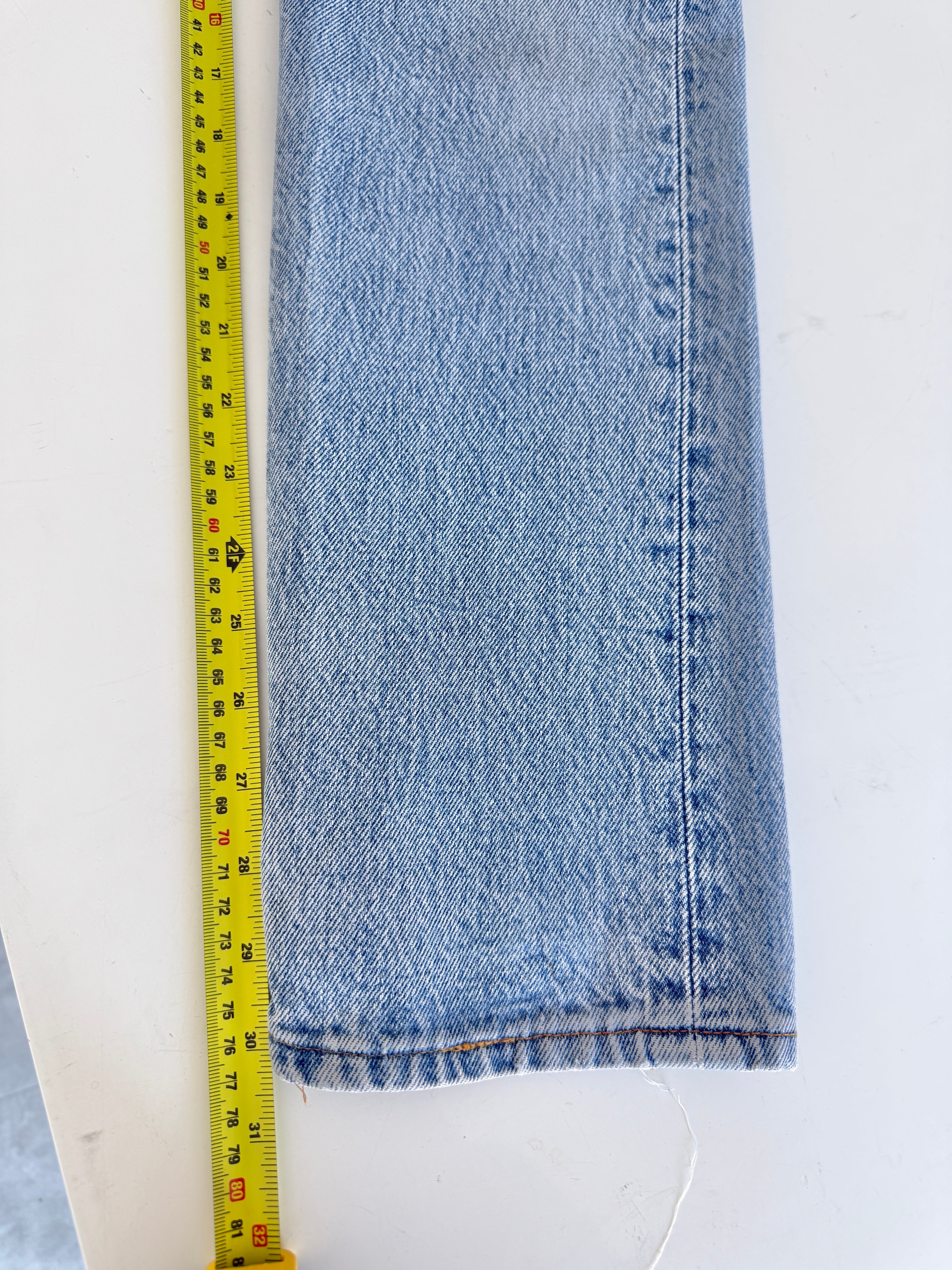 W23 L30 vintage Levis 501s 22/23” light medium blue Levi’s 501s 90s