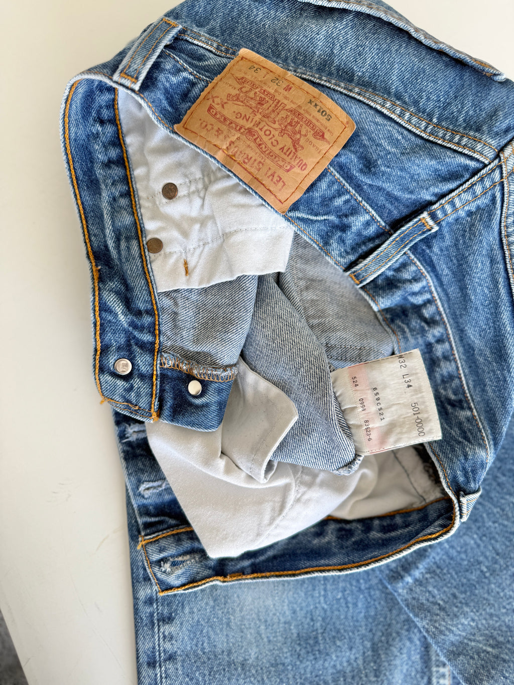 W29 L30 vintage Levis 501xx 28-29” measured dark faded blue 90s Levi’s 501s USA