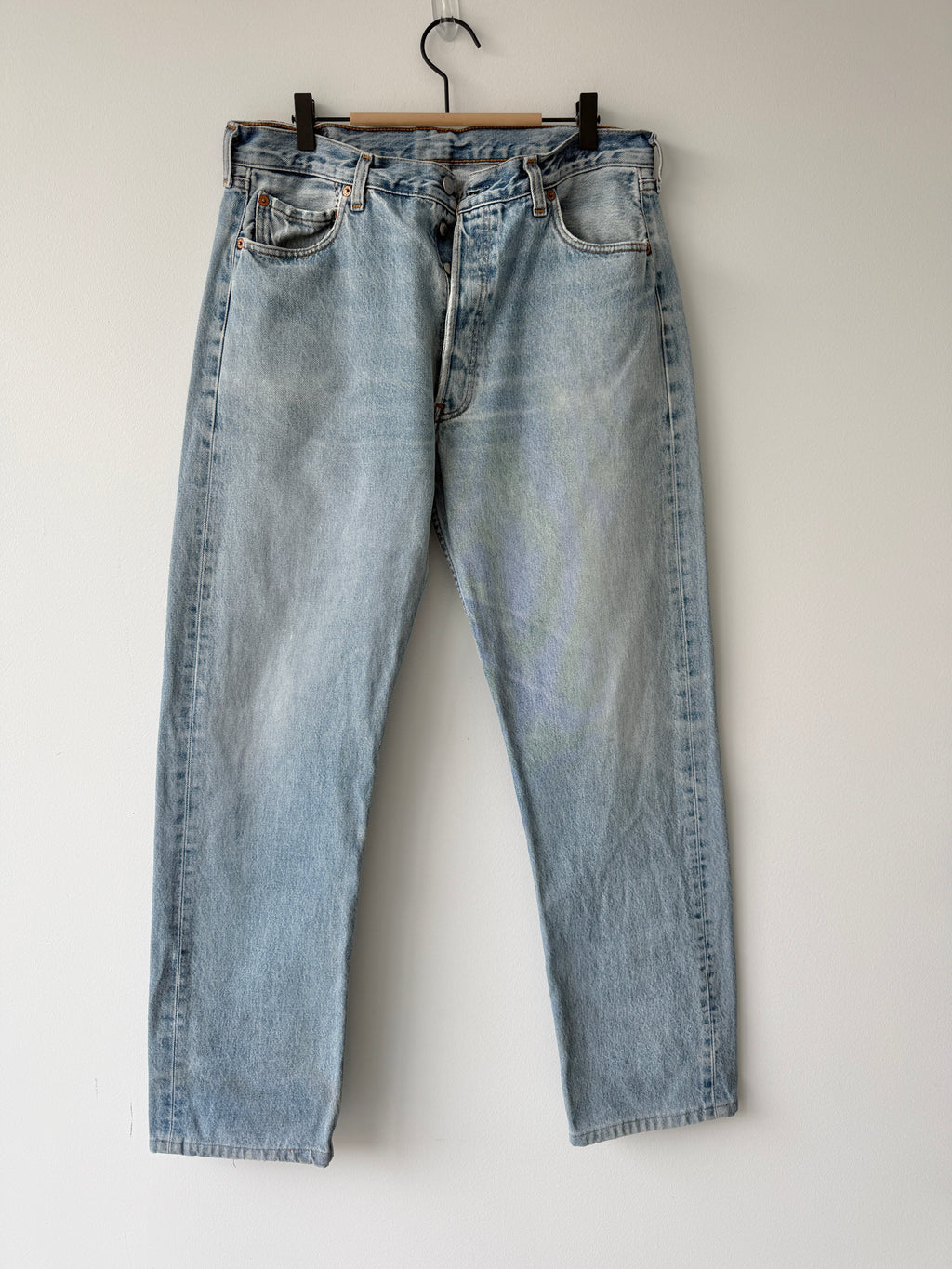 W34 L31 vintage Levis 501 light blue faded  33/34” measured waist 90s 501s