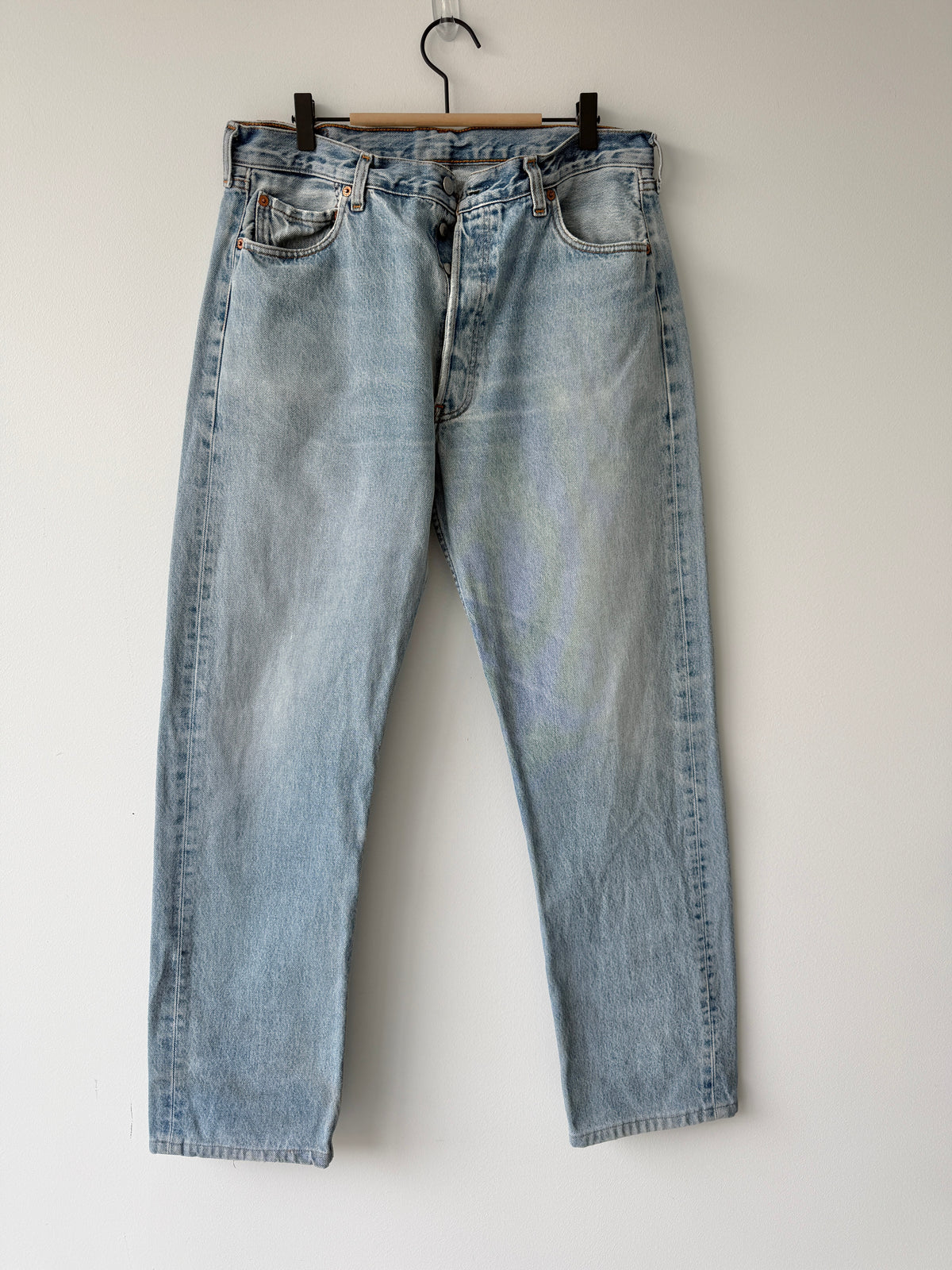 W34 L31 vintage Levis 501 light blue faded  33/34” measured waist 90s 501s