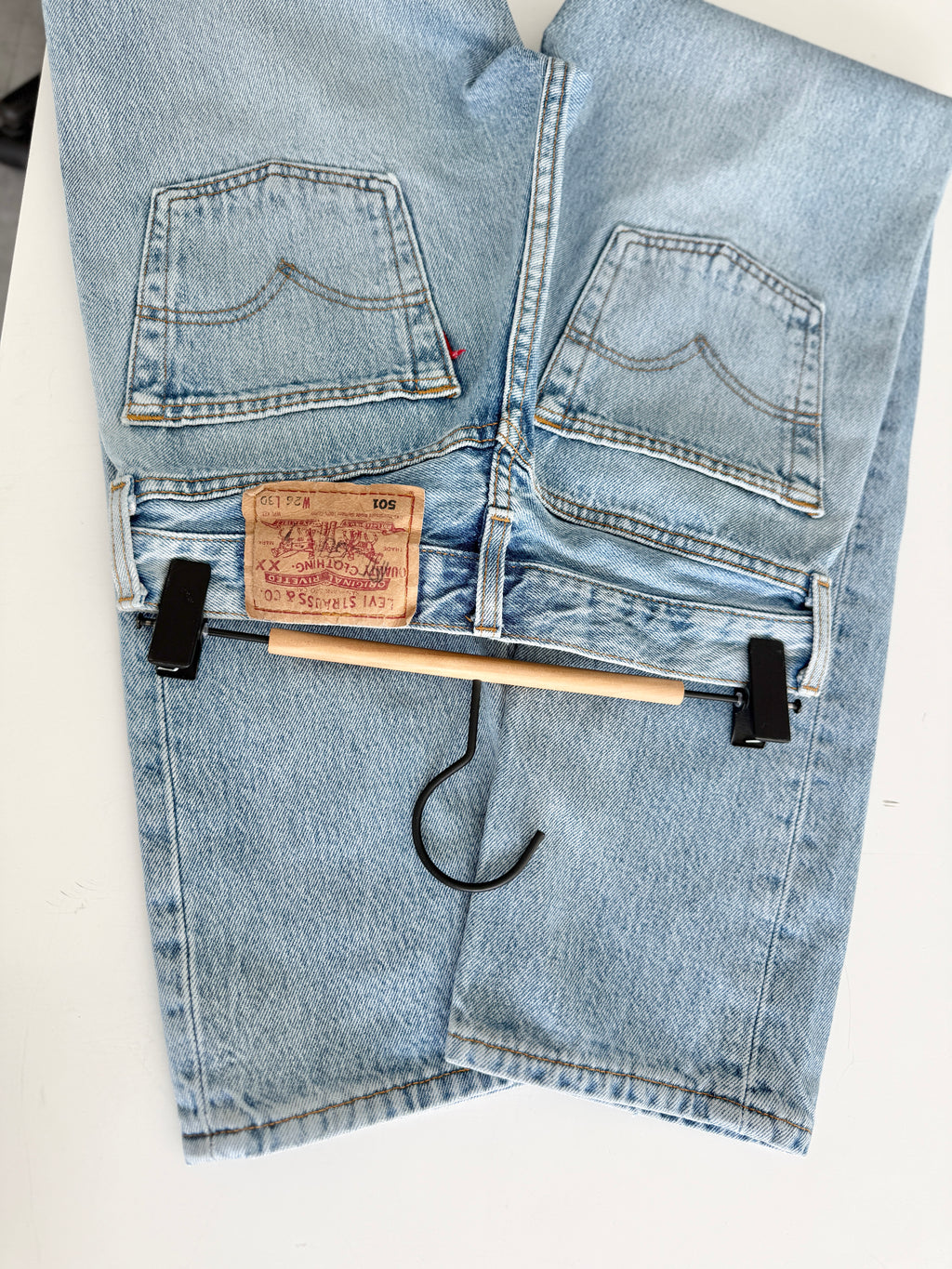 W24 L29 vintage Levis 501 23-24” measured light blue denim 90’s 501s