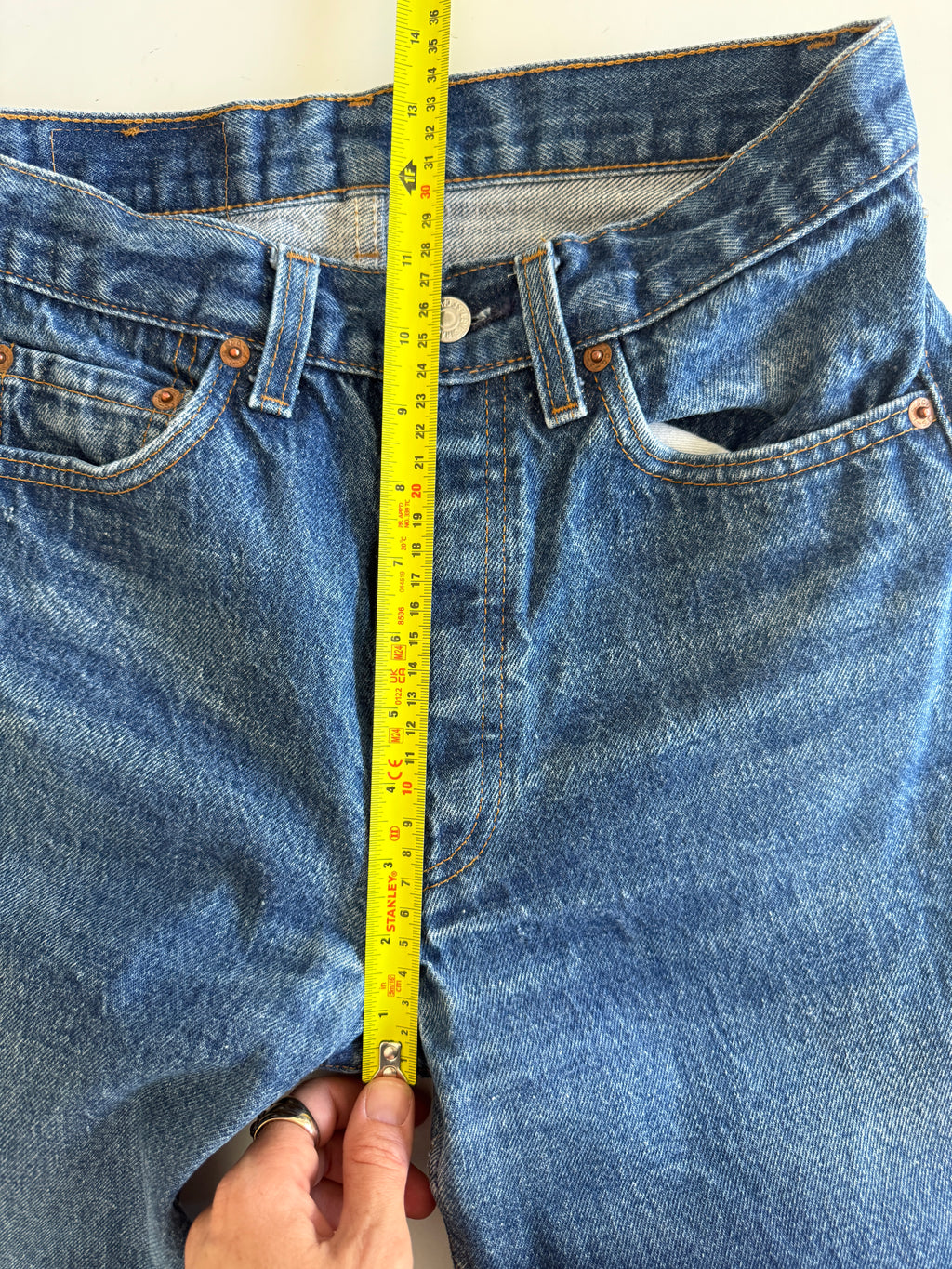 W26 L27 vintage Levis 501 25/26” measured raw blue 80s USA 501s slim hips
