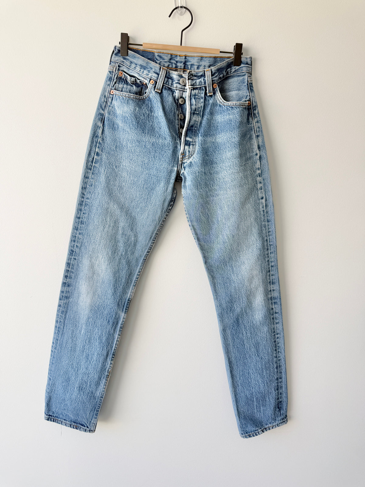 W27 L31 vintage Levis 501s 27” measured dark faded blue 501s 90s USA