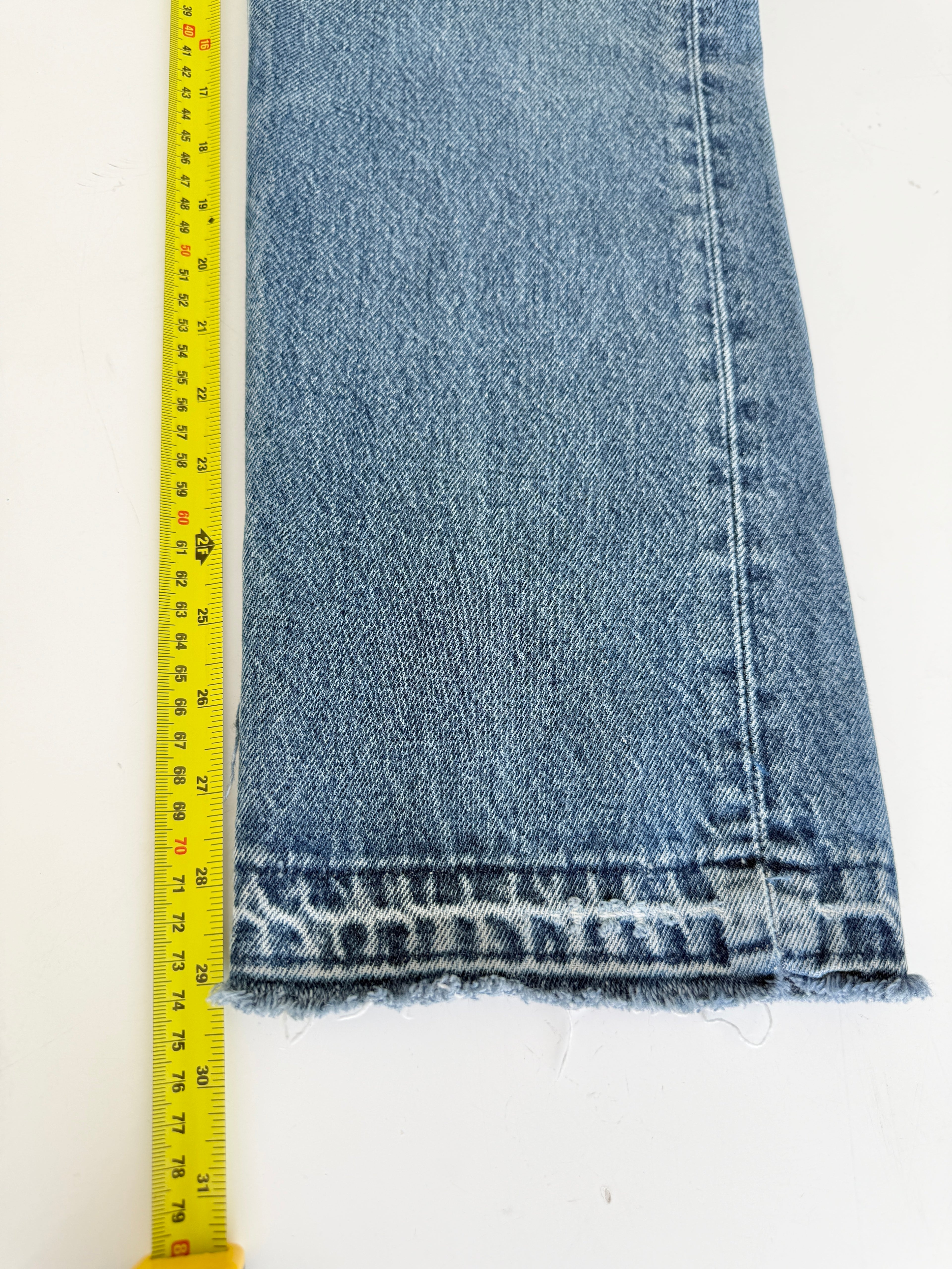 W26 L29 vintage Levis 501s 25/26” medium blue denim Levi’s 501s student fit 90s USA