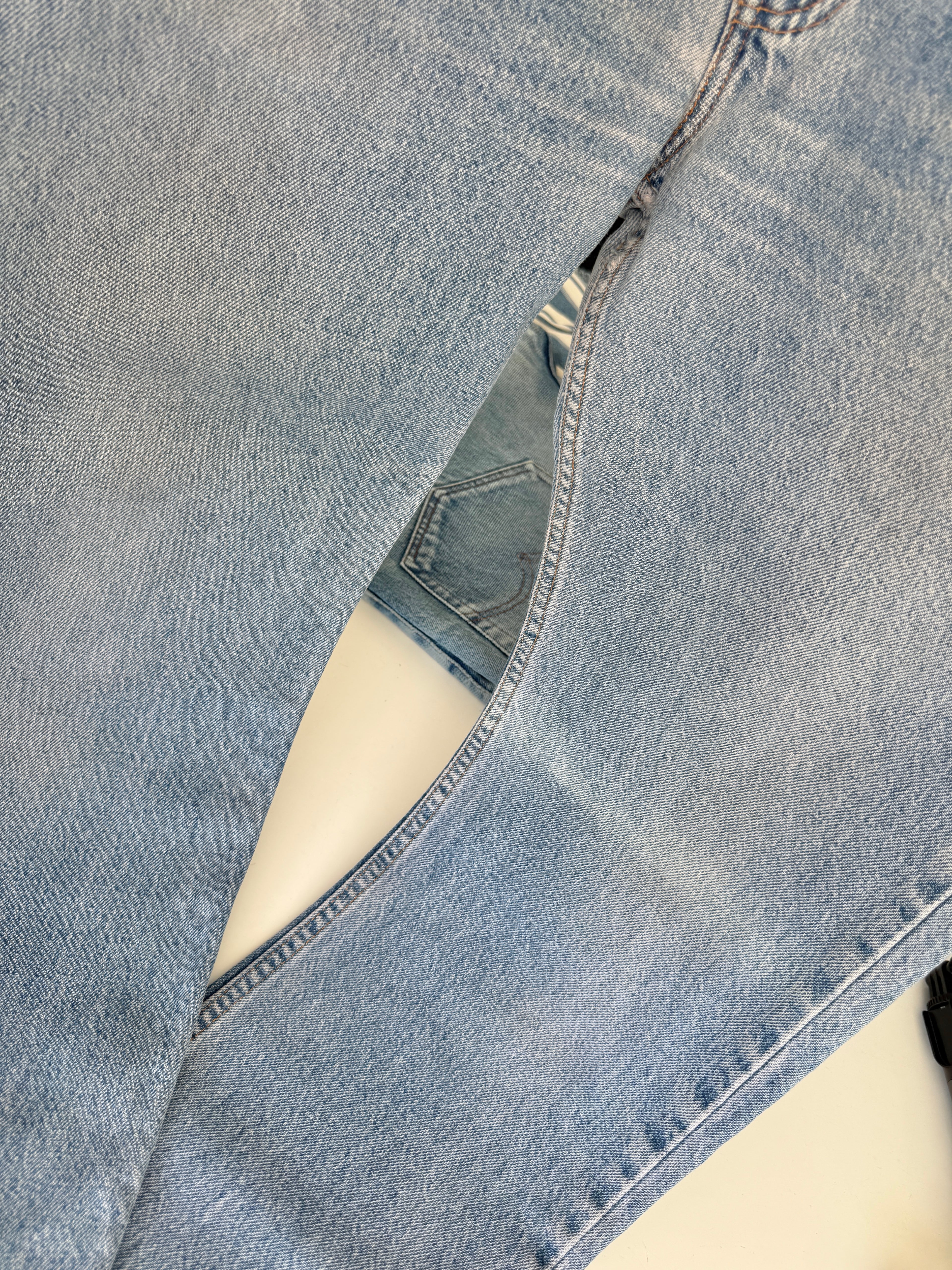 W31 L31 vintage Levis 505 30/32” measured waist medium blue faded  90s 505s