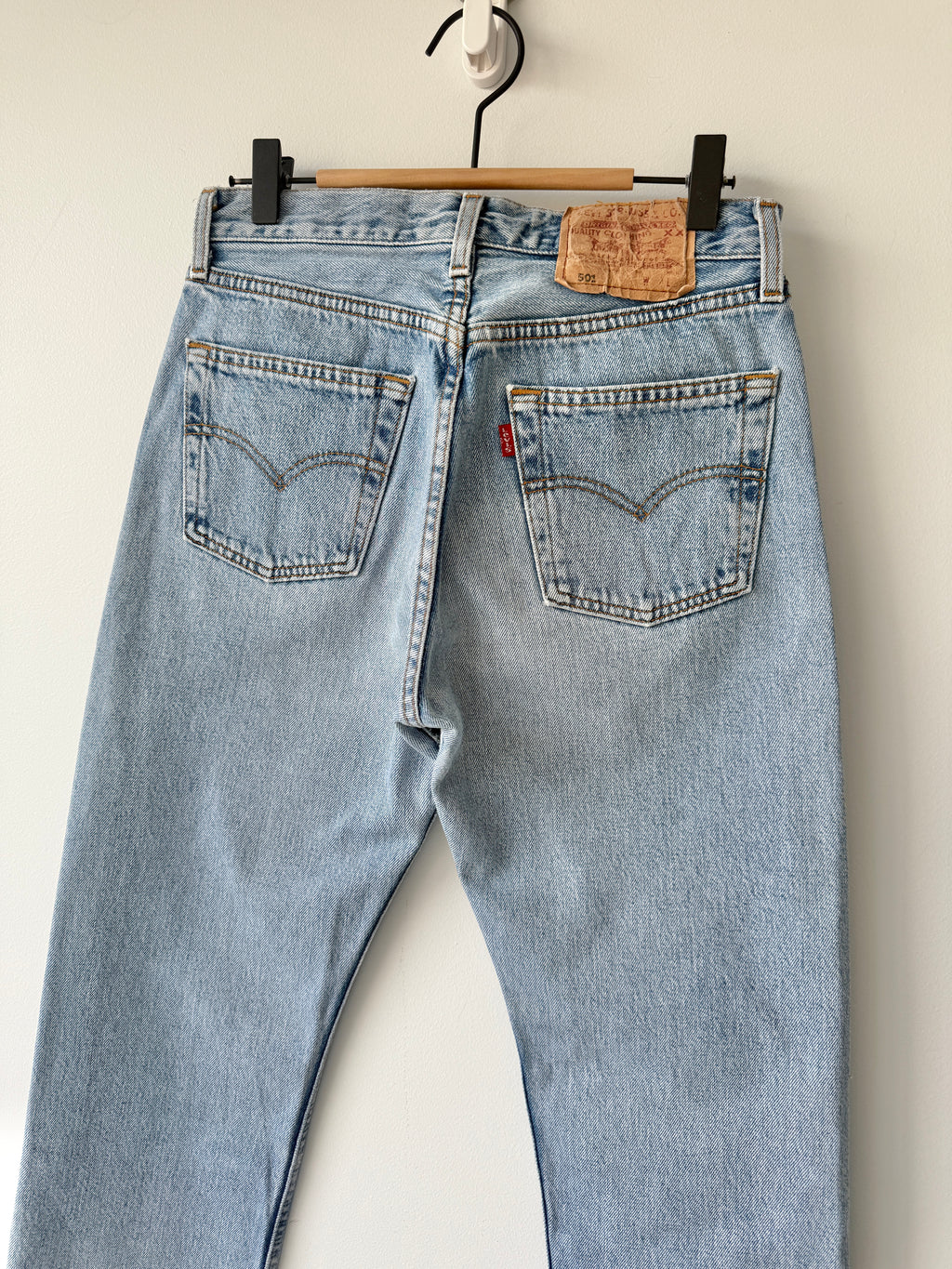 W26 L31 vintage Levis 501 25-26” light blue 90s Levi’s 501s