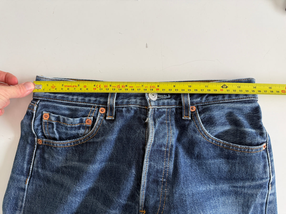 W27 L32 vintage Levis 501s 26/27” measured indigo blue faded  90s 501s