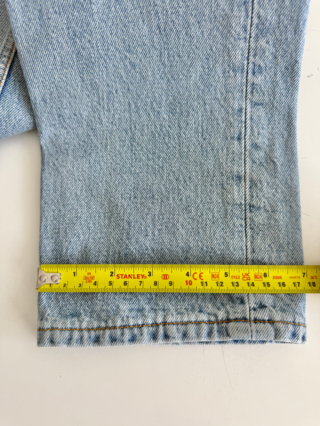 W24 L29 vintage Levis 501 23-24” measured light blue denim 90’s 501s