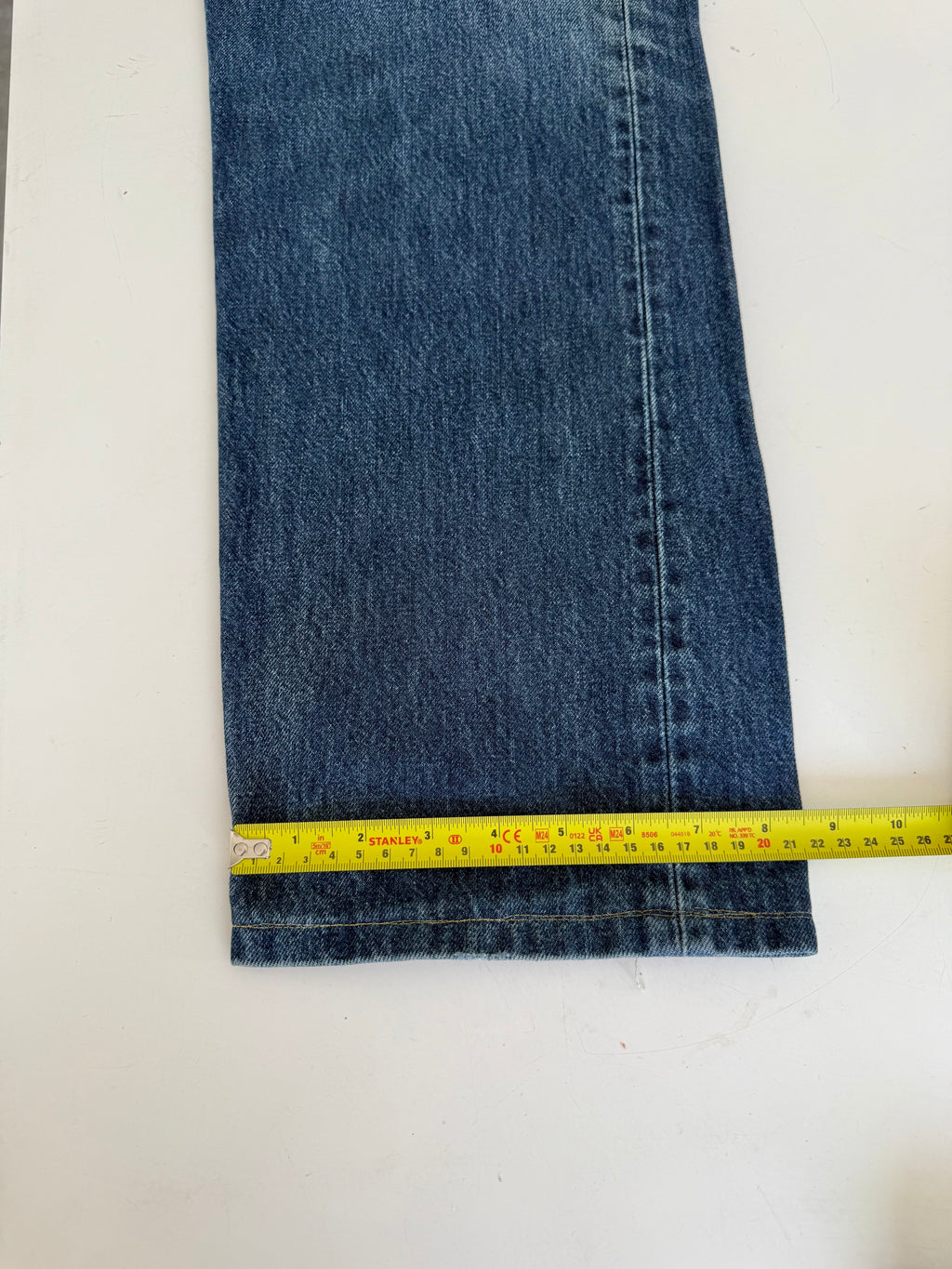 W34 L32 vintage Levis 501 dark blue faded 33/34” measured waist 501s 90s