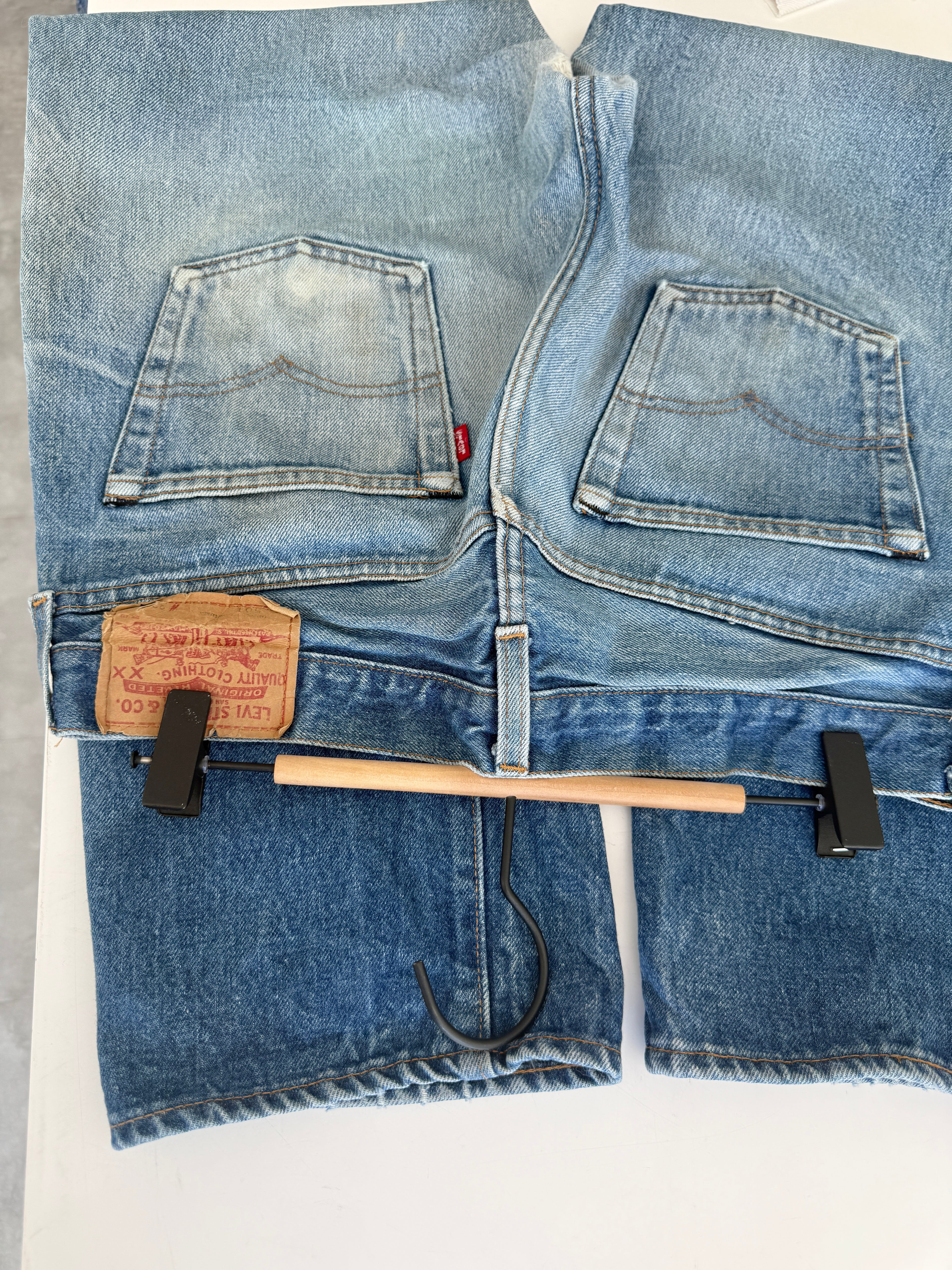 W30 L27 vintage Levis 501 29/30” measured waist dark faded blue 501s USA 80s