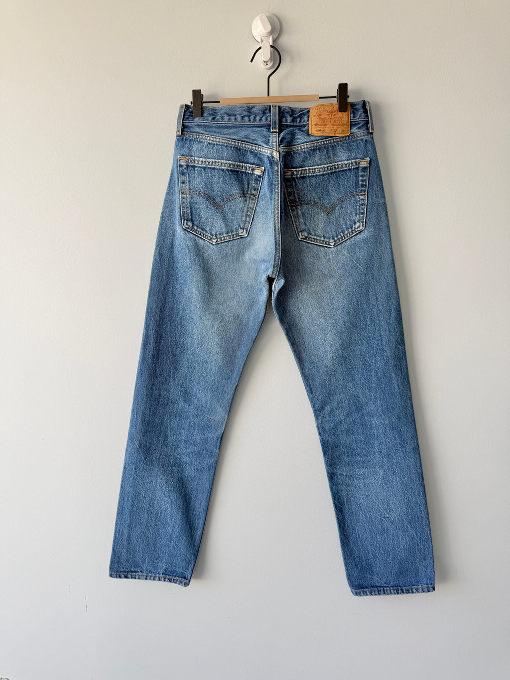 W29 L30 vintage Levis 501xx 28-29” measured dark faded blue 90s Levi’s 501s USA