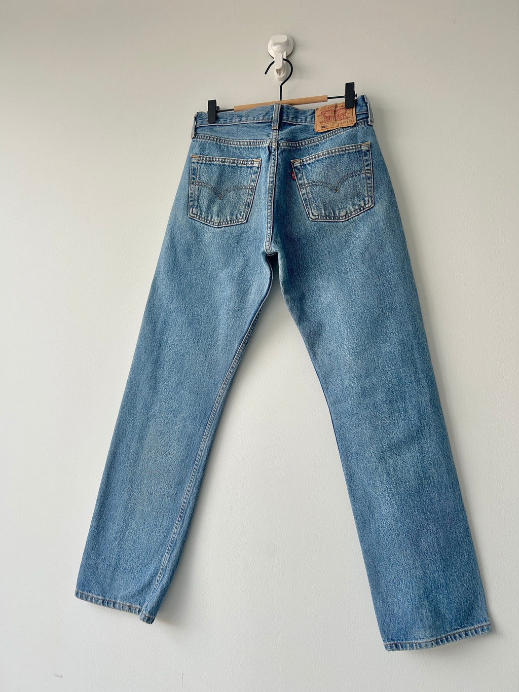 Levis 501 vintage w28 L29 Levi’s medium blue faded made y2k straight leg 501 vintage Levi’s 501