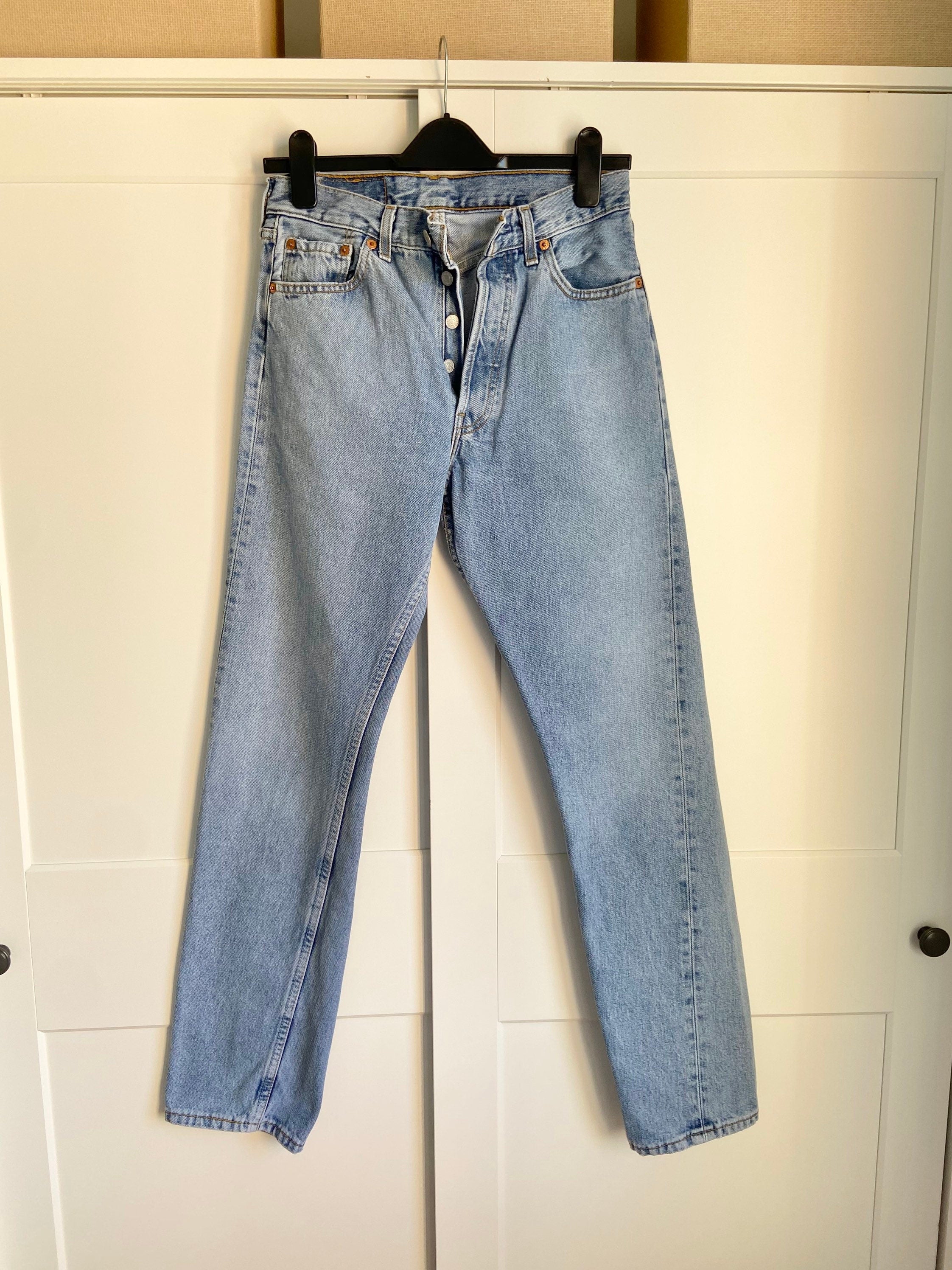 Vintage Levi’s 501 w27” L31”  made in France 1997