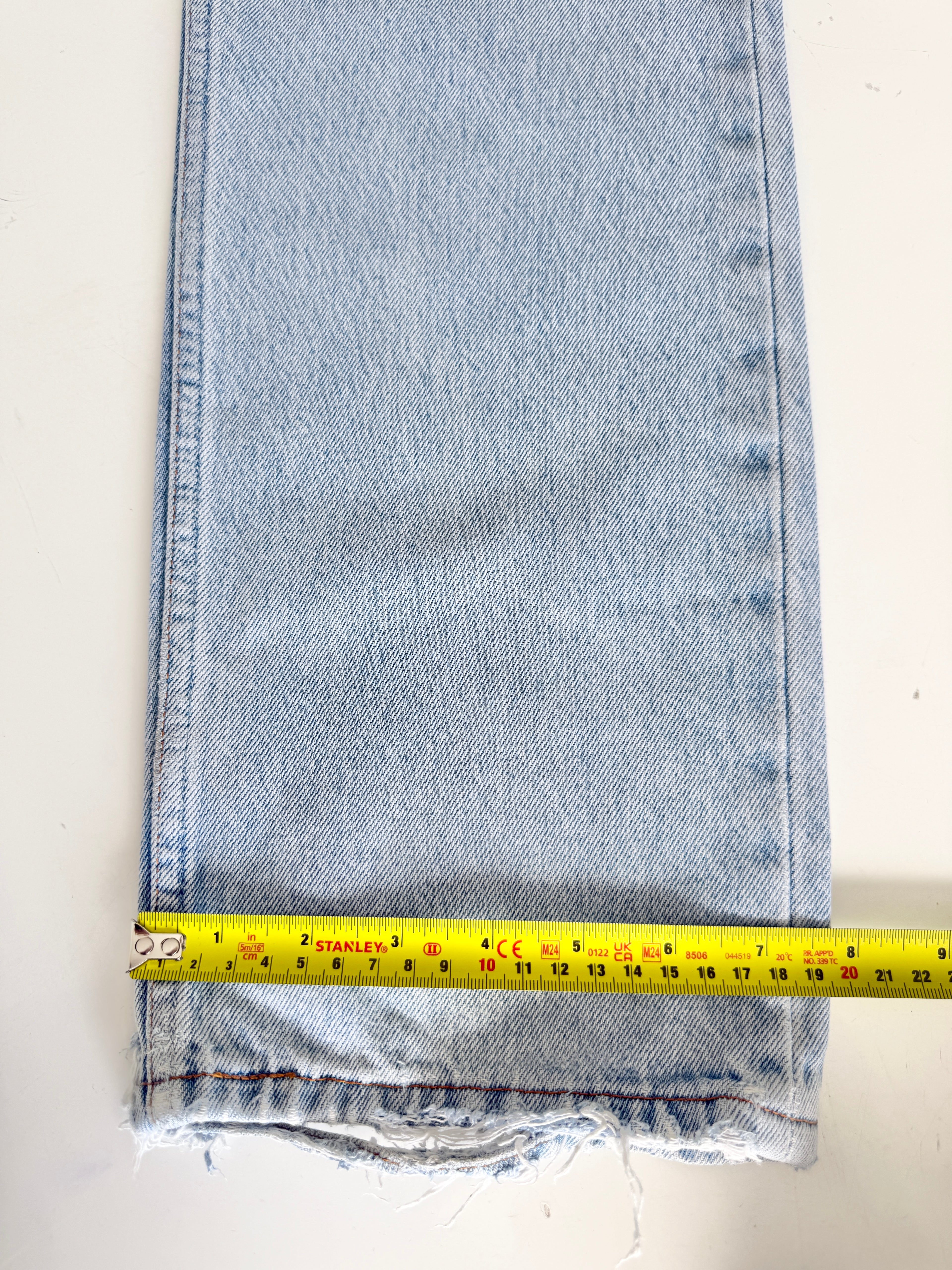 W30 L31 vintage Levis 501 29/30” light blue Levi’s 501s destroyed but beautiful denim