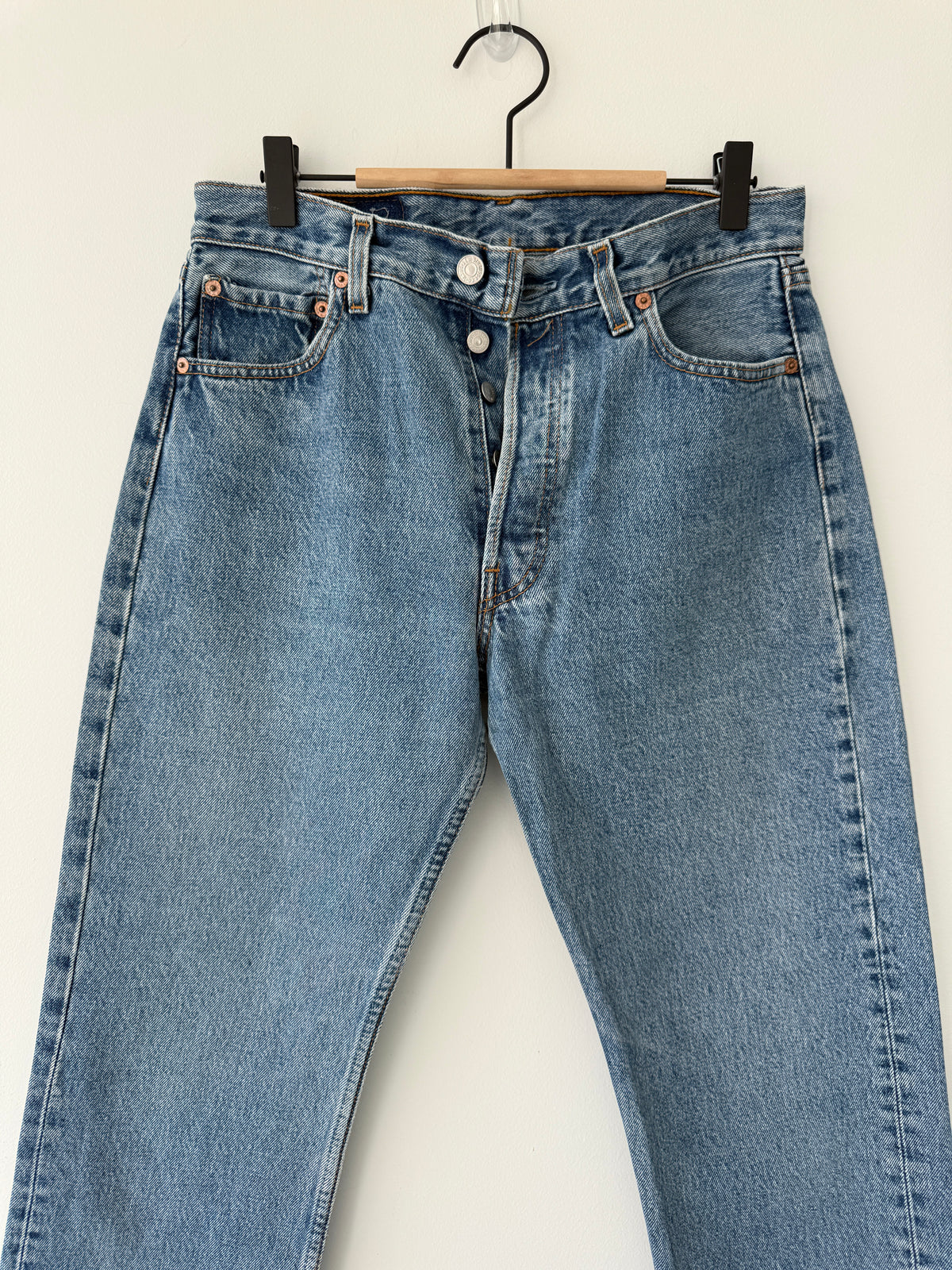 W29 L29 vintage Levis 501 28/29” measured waist dark blue 90s USA 501s