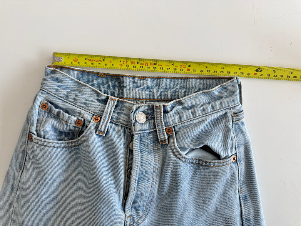 W22 L29 vintage Levis 501 22” measured light blue faded denim 90s 501s