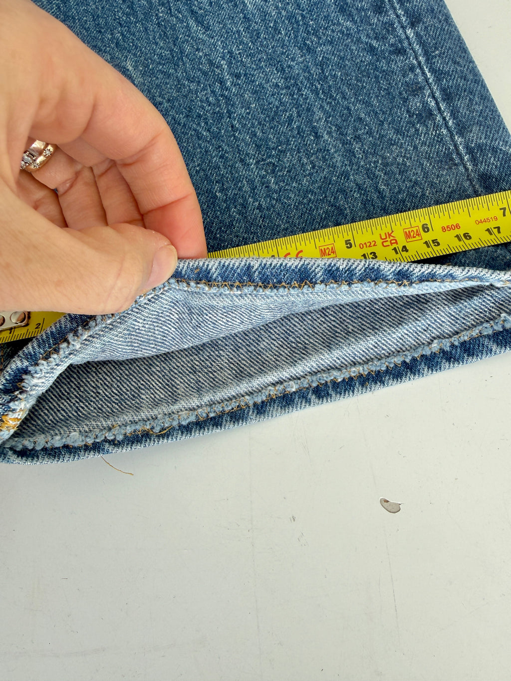 Soft W29 L30 vintage Levis 501s 28/29” measured dark fade whiskers blue denim Levi’s 501s 80s USA