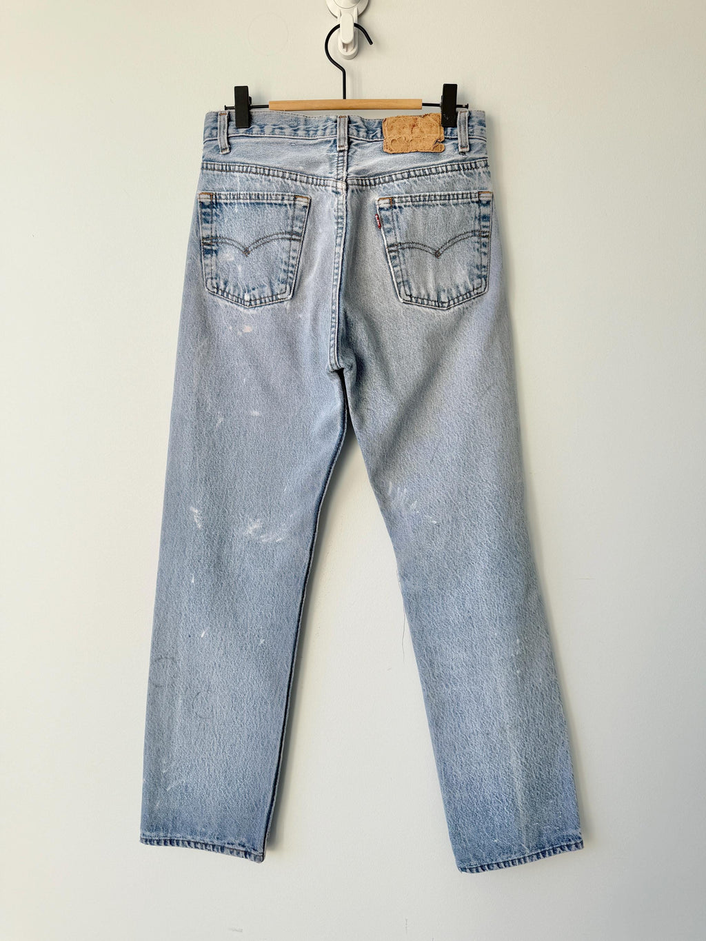 W27 L30 vintage Levis 501 26-27” measured light blue made in 80s USA