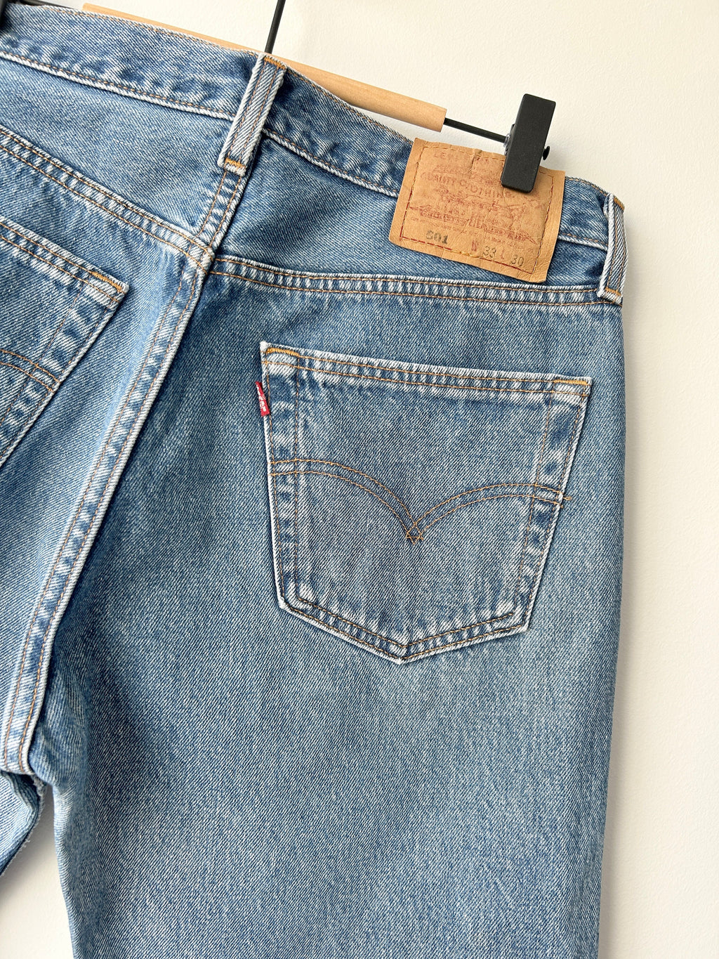 W32 L27 Levis 501 vintage faded blue denim made in 90s straight leg 501 vintage USA