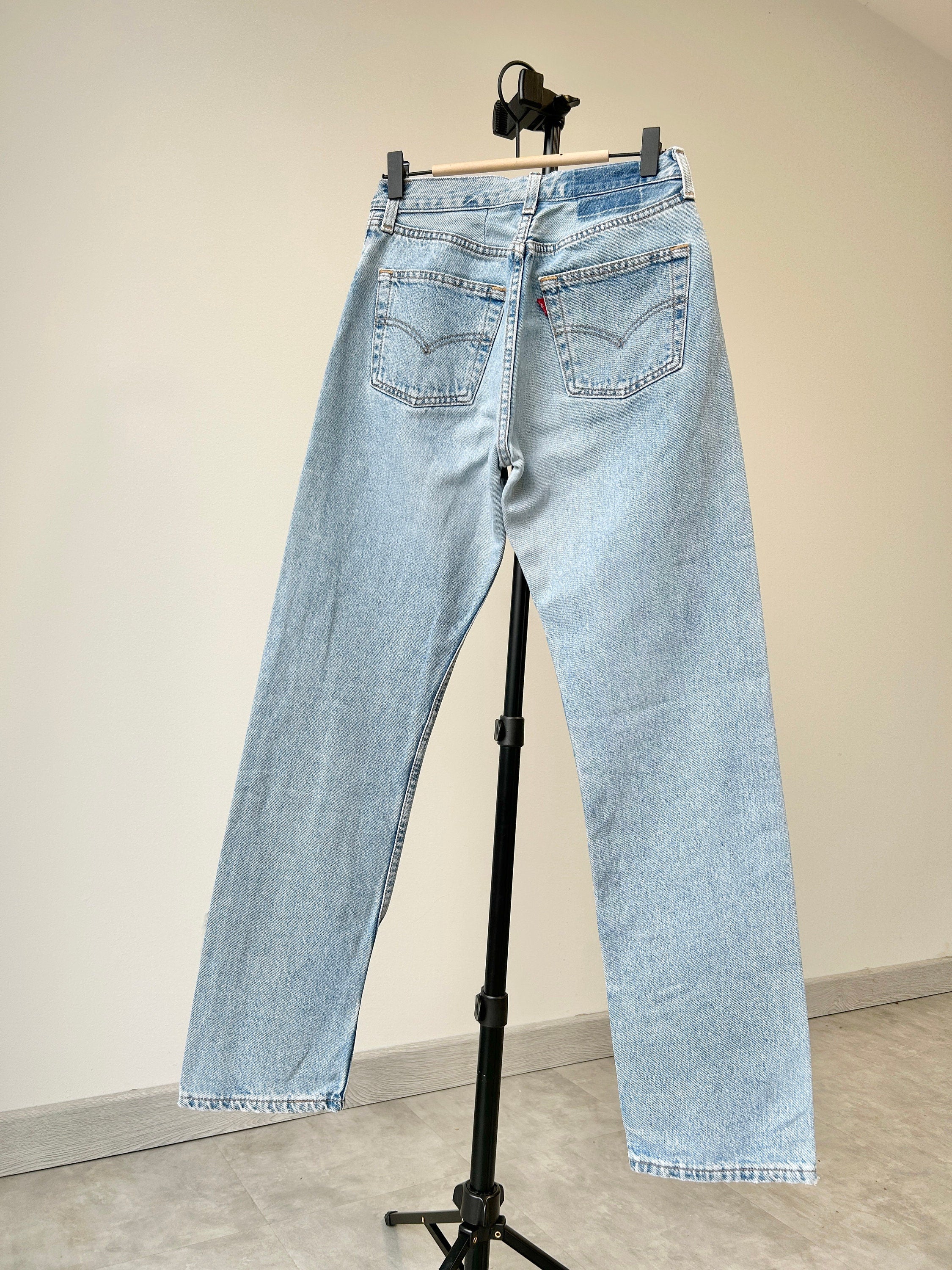 Levis 501 jeans w25 L29 light blue 90s levis faded Stonewash light blue denim 501 vintage Levi’s faded blue denim 501 vintage