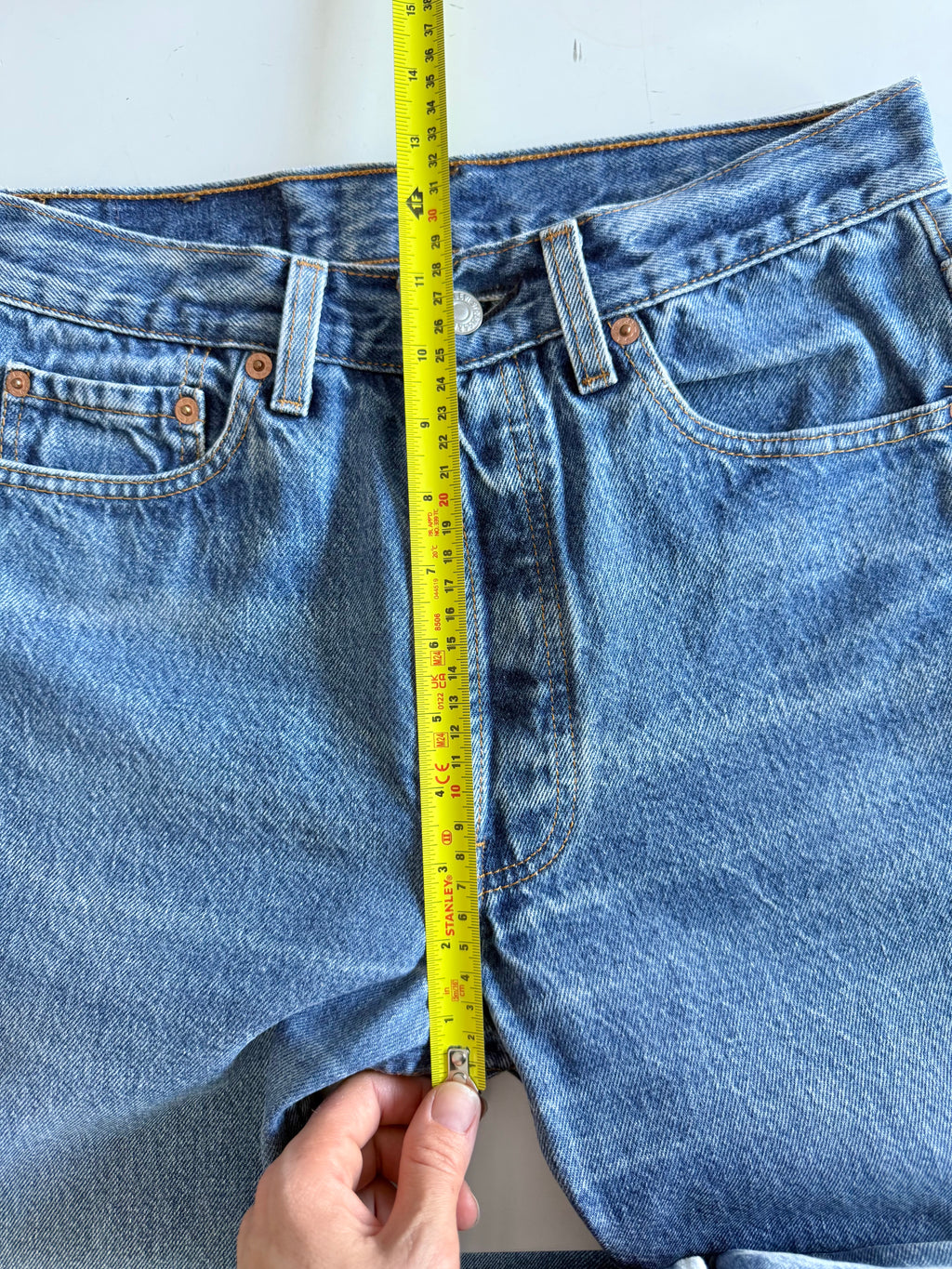 W27 L31 vintage Levis 501 dark faded blue 26/27” measured waist 90s USA levis 501s
