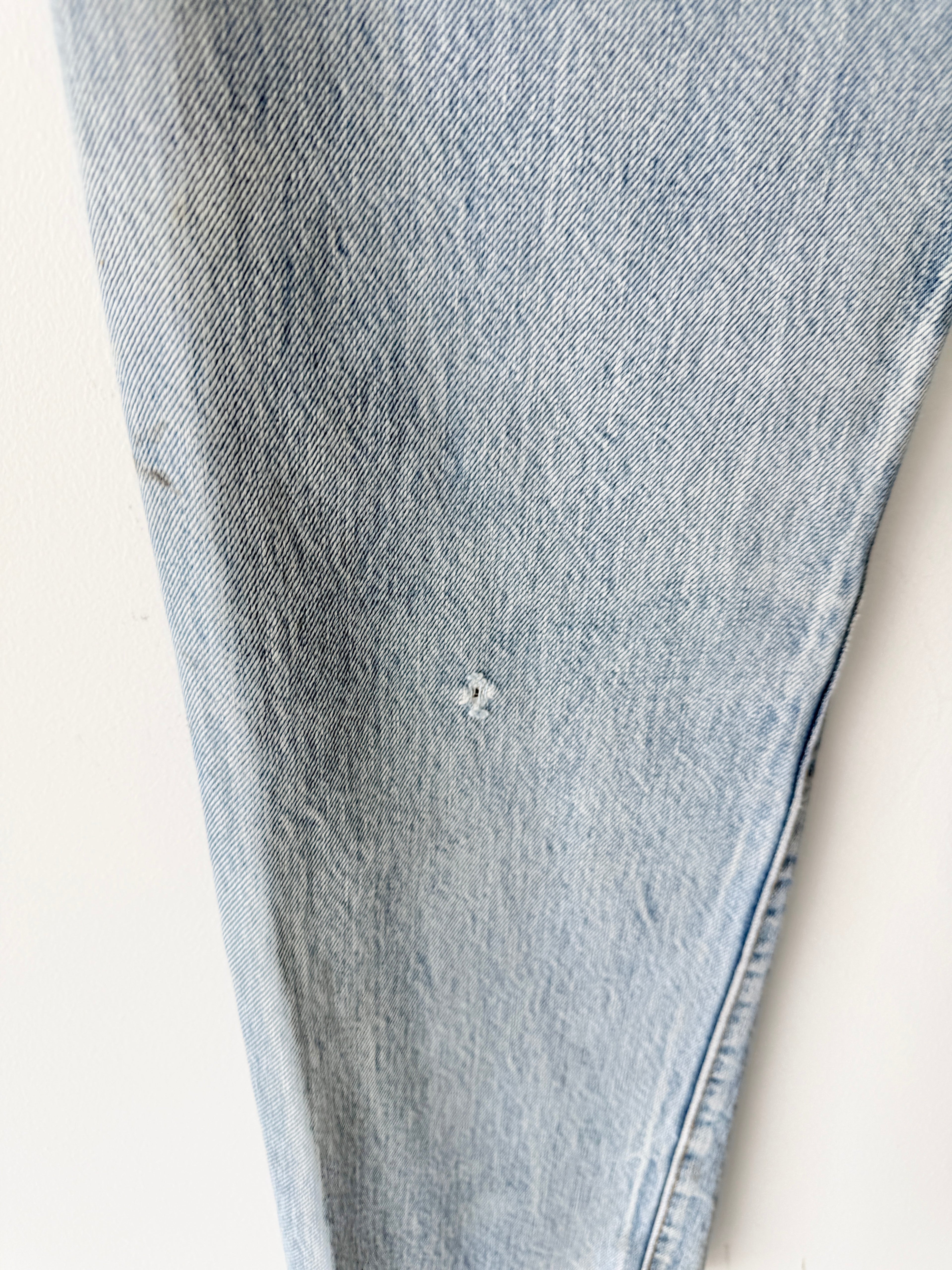 Selvedge W27 L30 vintage Levis 501 26/27” measured light blue faded 80s USA Levi’s 501s