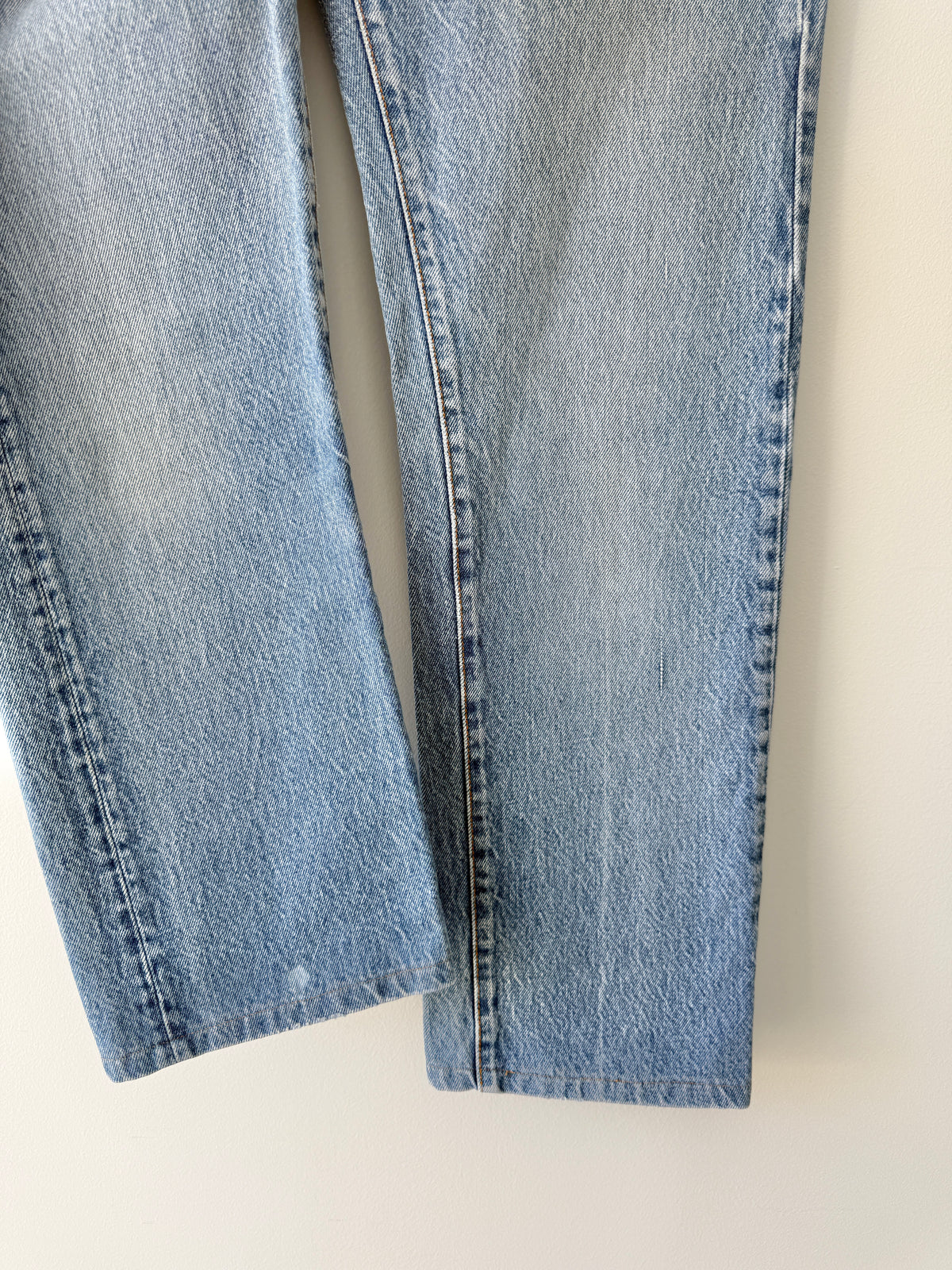 W25 L27 vintage Levis 501 24/25” measured fade light denim USA 501s 80s