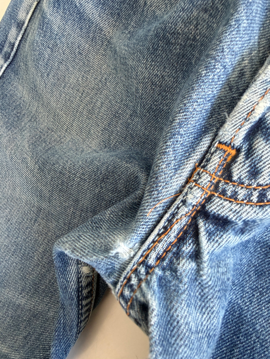 Soft W29 L28 vintage Levis 501 28/29” measured indigo dark blue faded denim Y2K Levi’s 501s