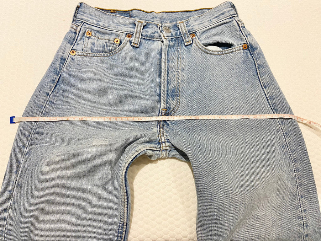 w24 l30 501 vintage Levi’s made in Spain 90s