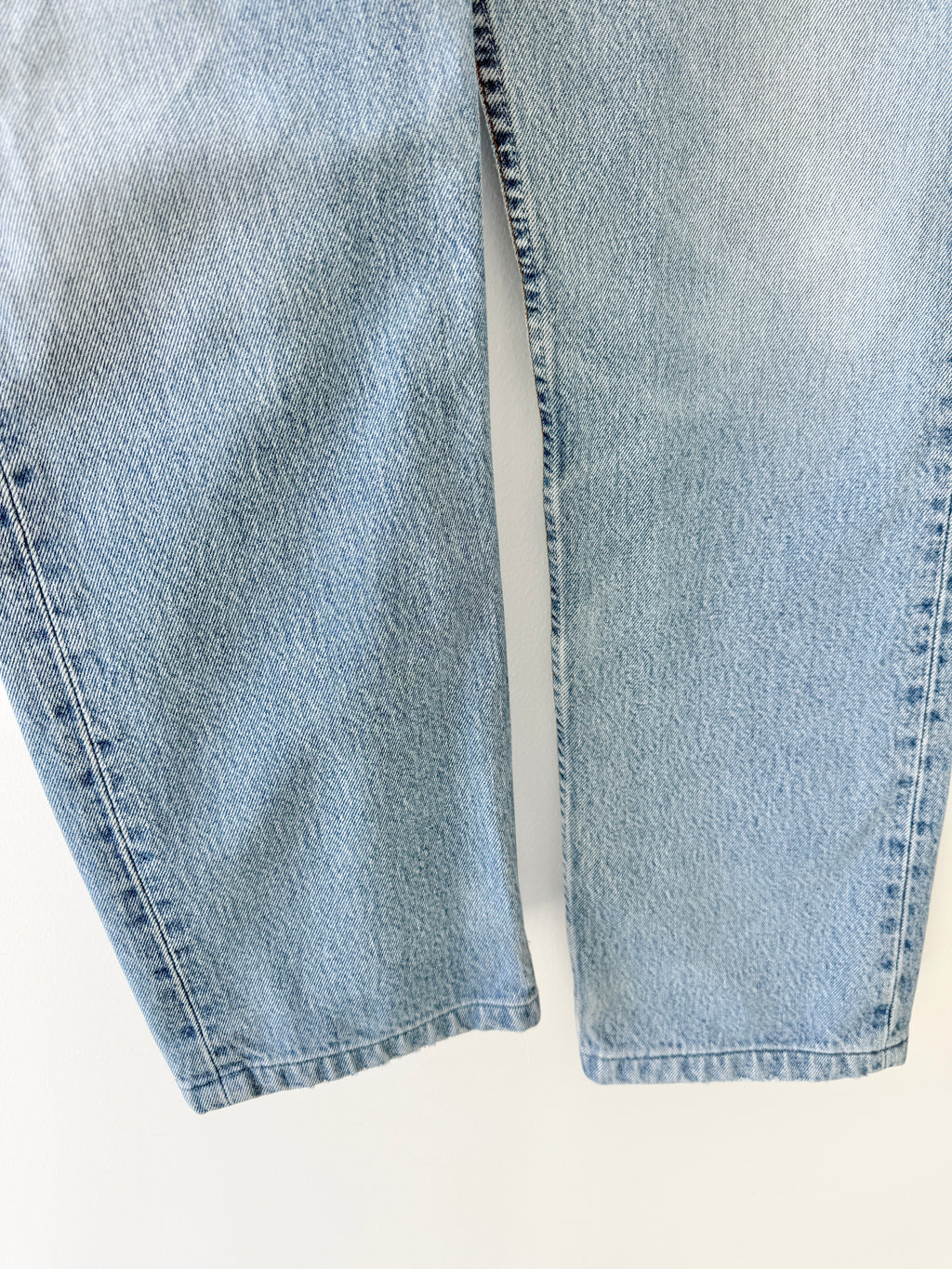 W28 L30 vintage Levis 501 27/28” light blue Levi’s 501s 90s
