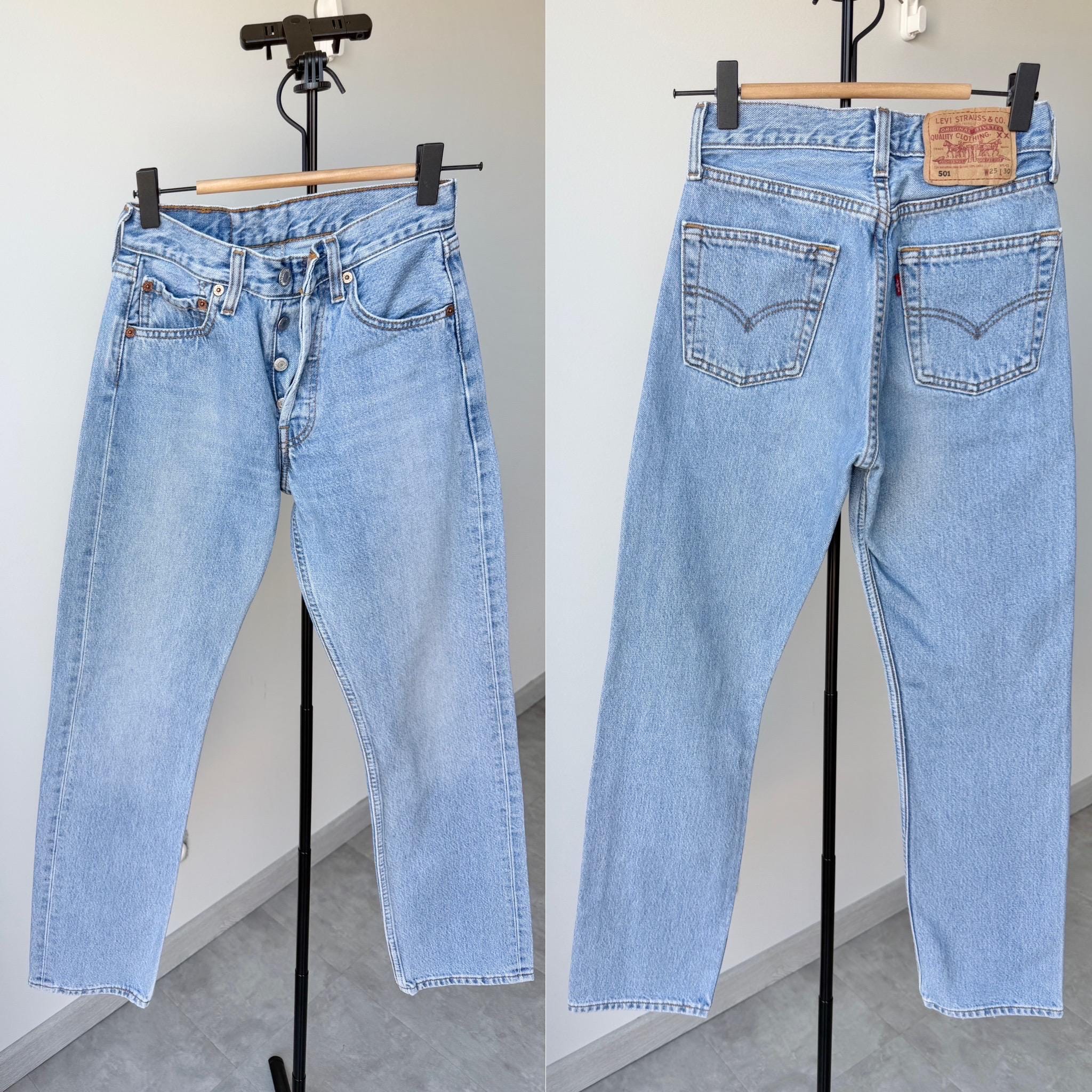 W23 L29 Levis 501 vintage 22-23” measured waist light blue made in 90s hol