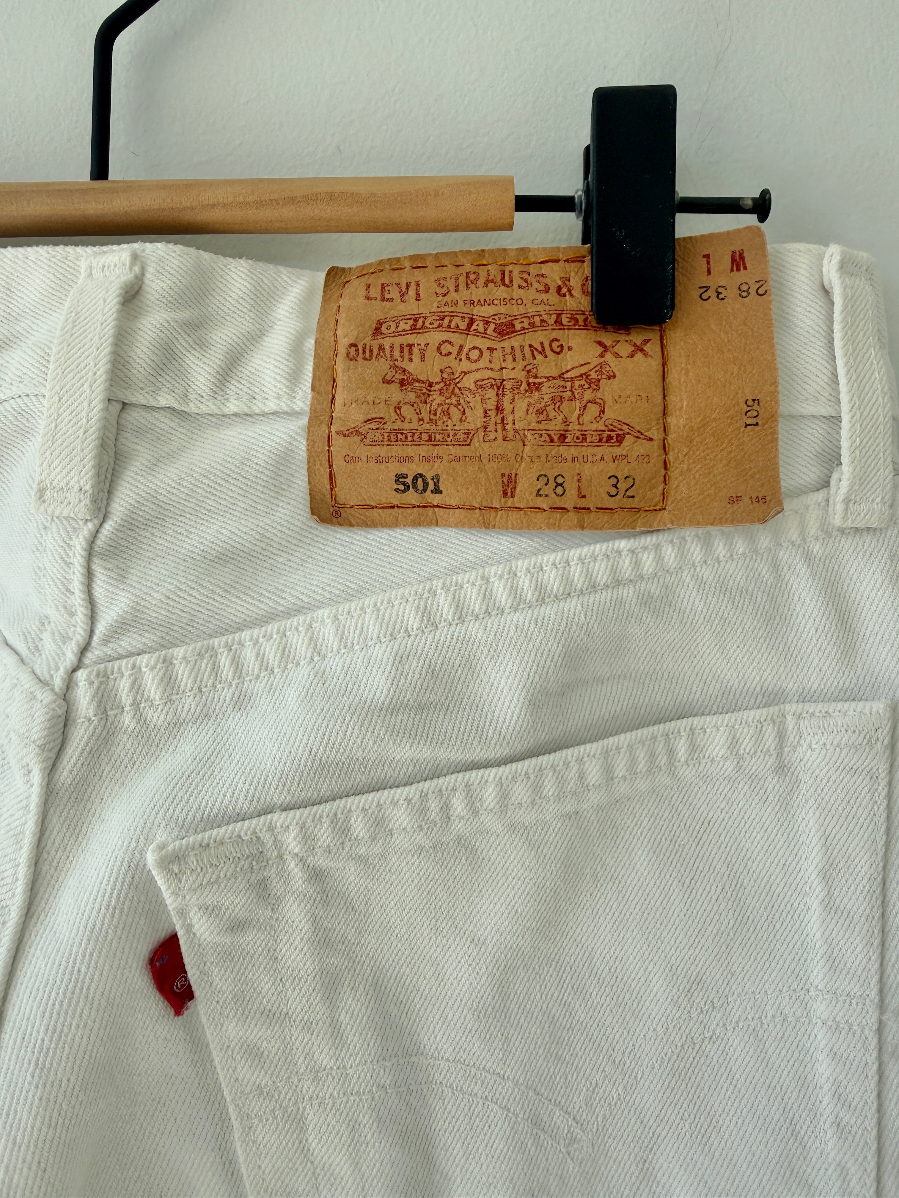 W27 L31 vintage Levis 501 26/27” measured waist white 501s 90s USA denim