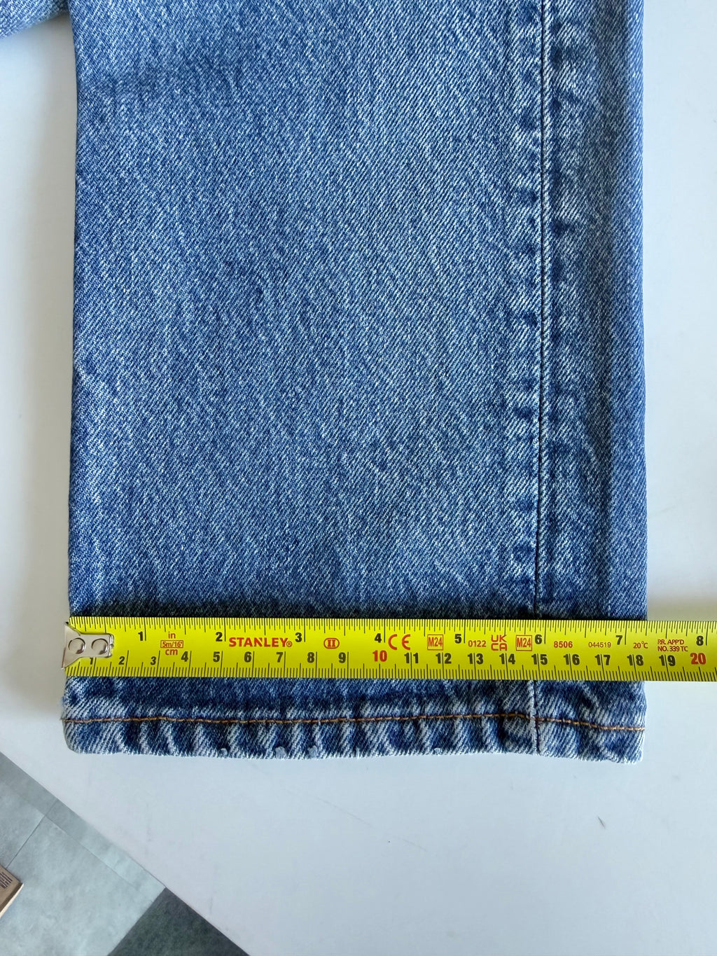 W27 L31 vintage Levis 501 dark faded blue 26/27” measured waist 90s USA levis 501s