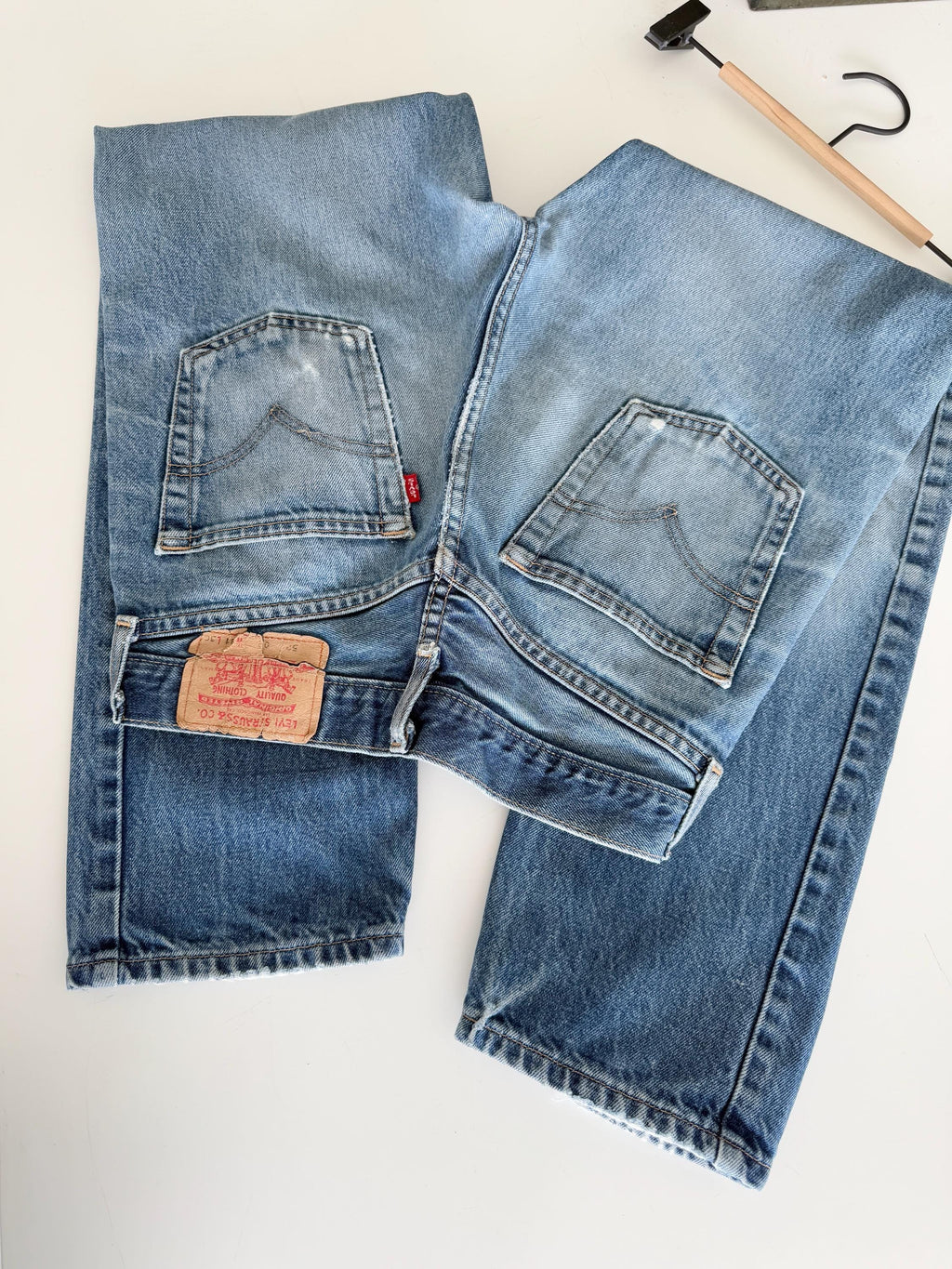 Levis 521 vintage w28/29 L28 dark faded blue 521 made in y2k straight leg jeans 521 28”/29” waist