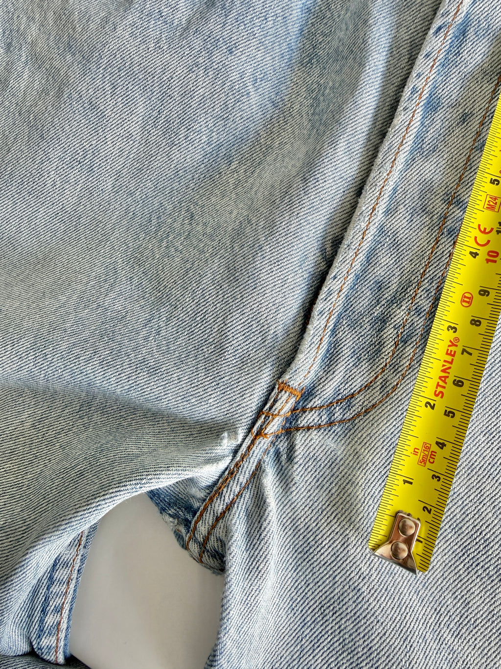 W29 L35 vintage Levis 501 28-29” measured light blue faded 90s denim Levi’s 501s
