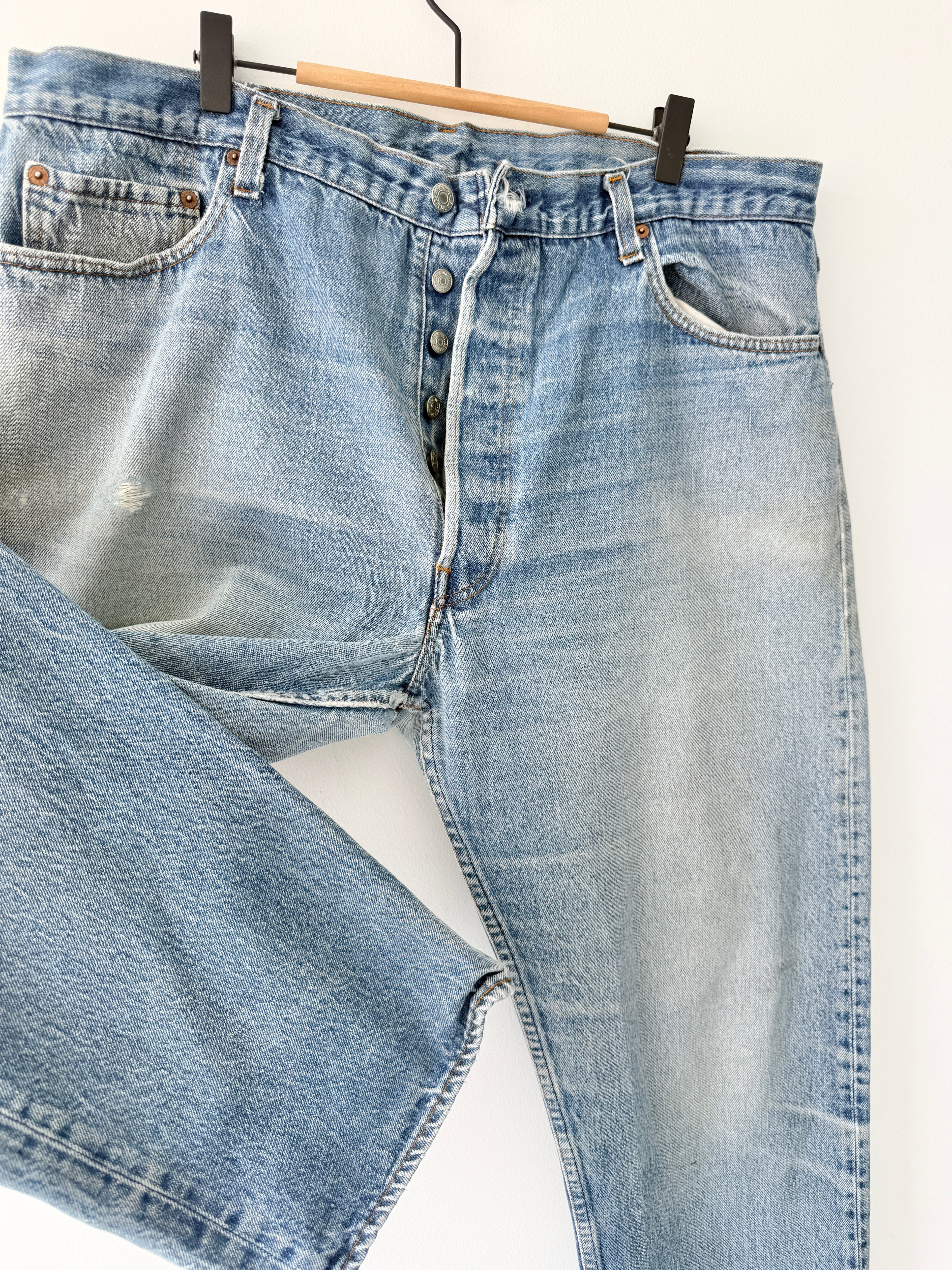 W38 L32 vintage Levis 501s 37/38” measured medium light medium fade denim Levi’s 501s 80s USA